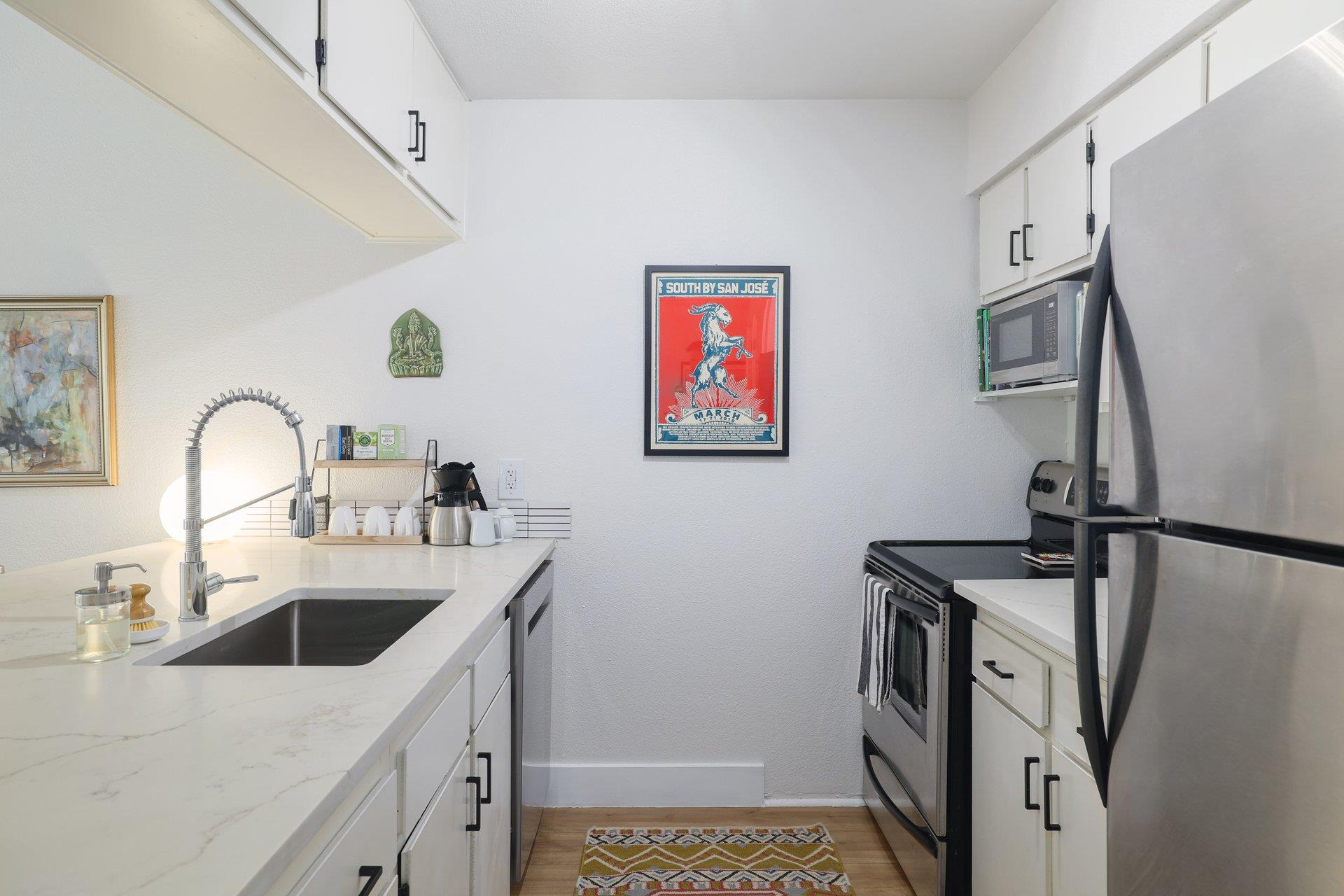 1818 S Lakeshore Blvd # 25, Austin, TX 78741