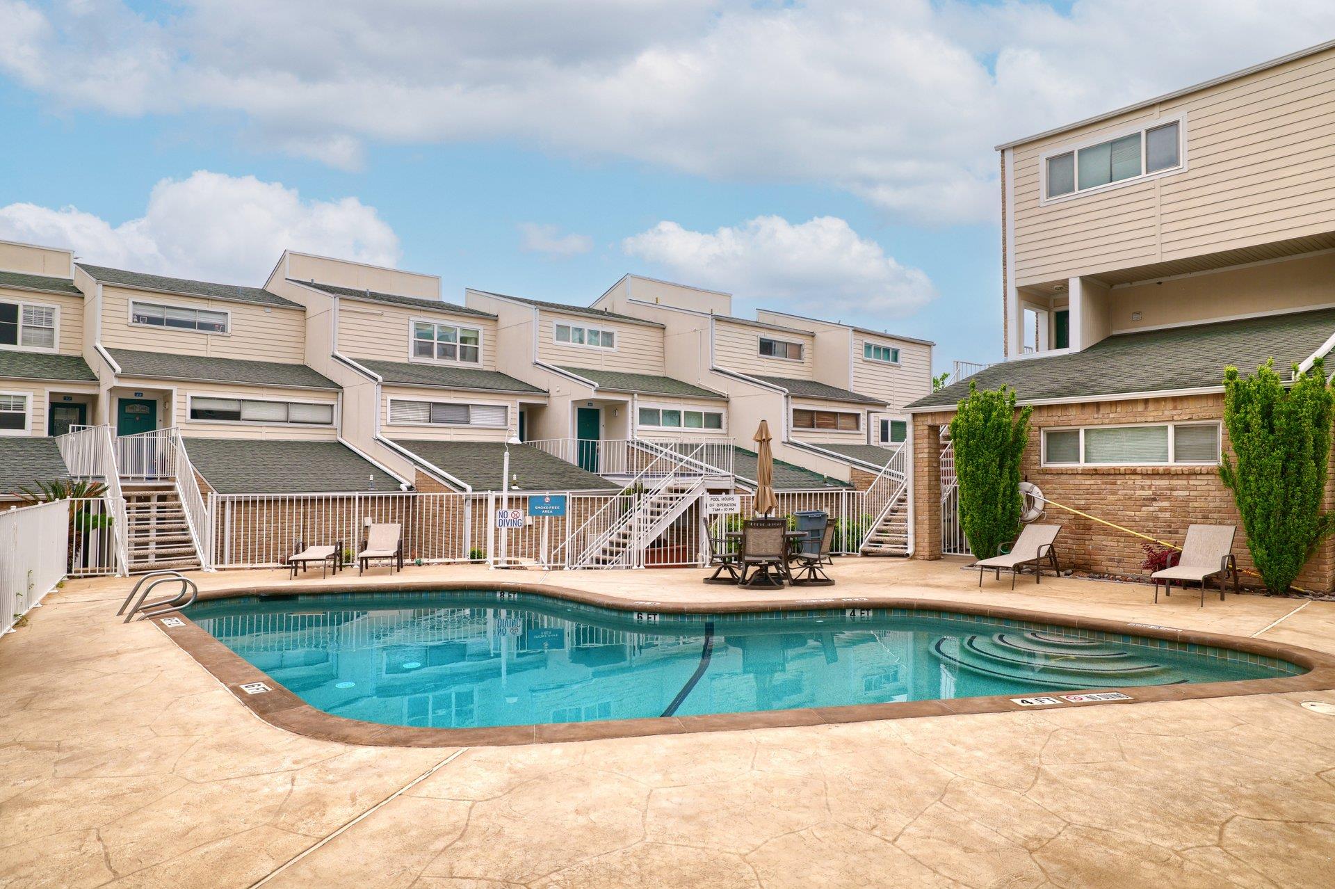 1818 S Lakeshore Blvd # 25, Austin, TX 78741