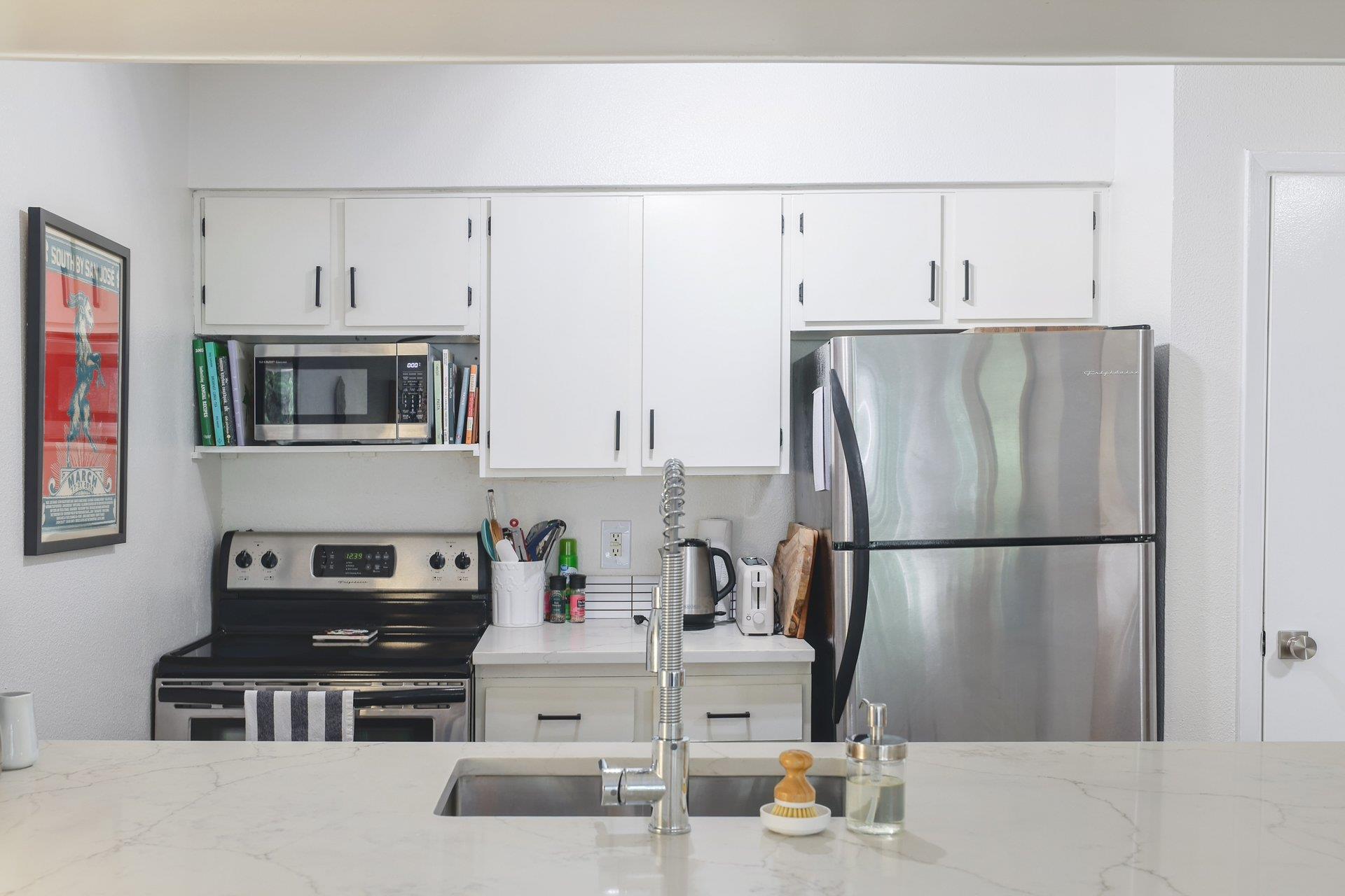 1818 S Lakeshore Blvd # 25, Austin, TX 78741