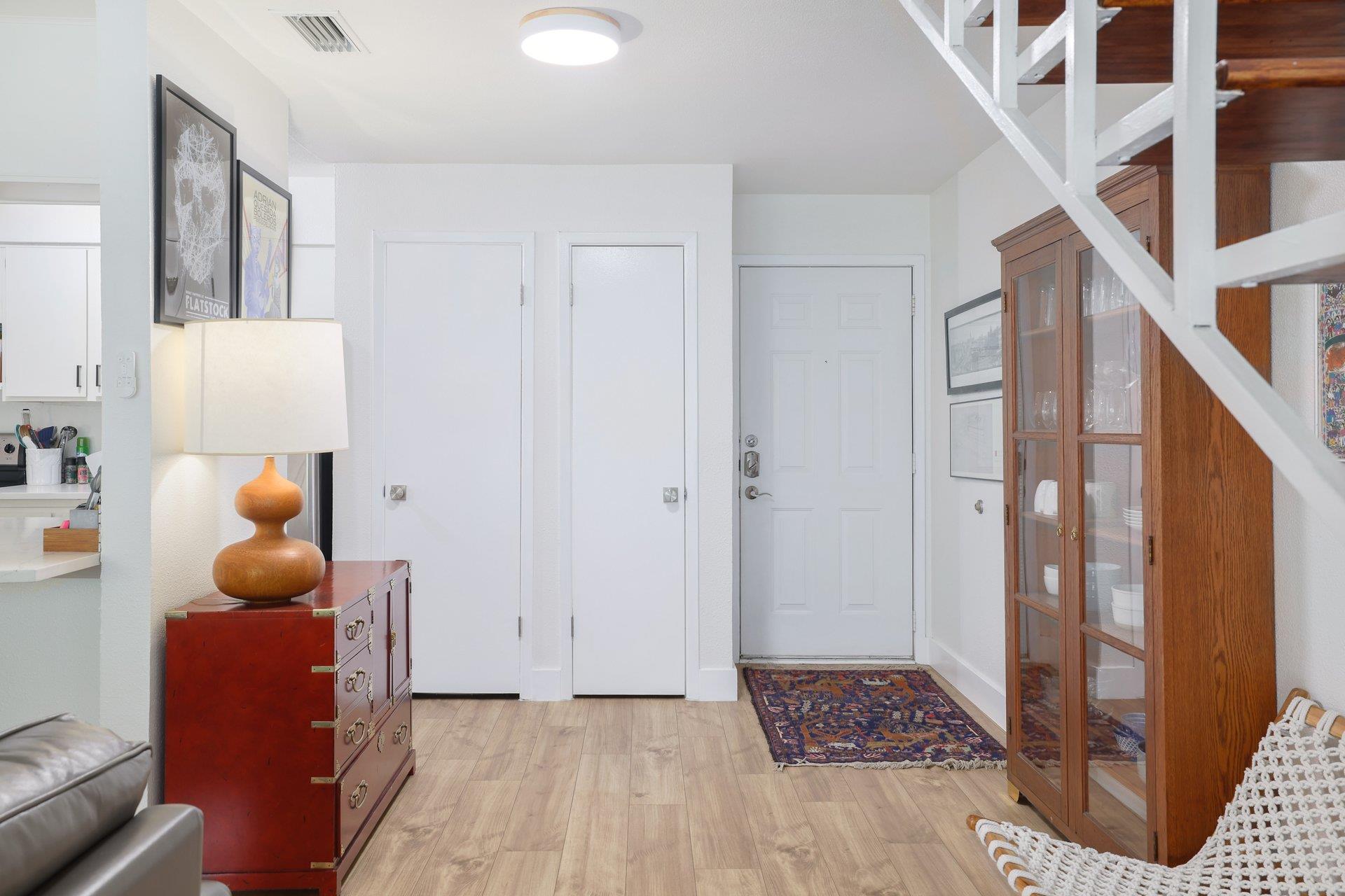 1818 S Lakeshore Blvd # 25, Austin, TX 78741