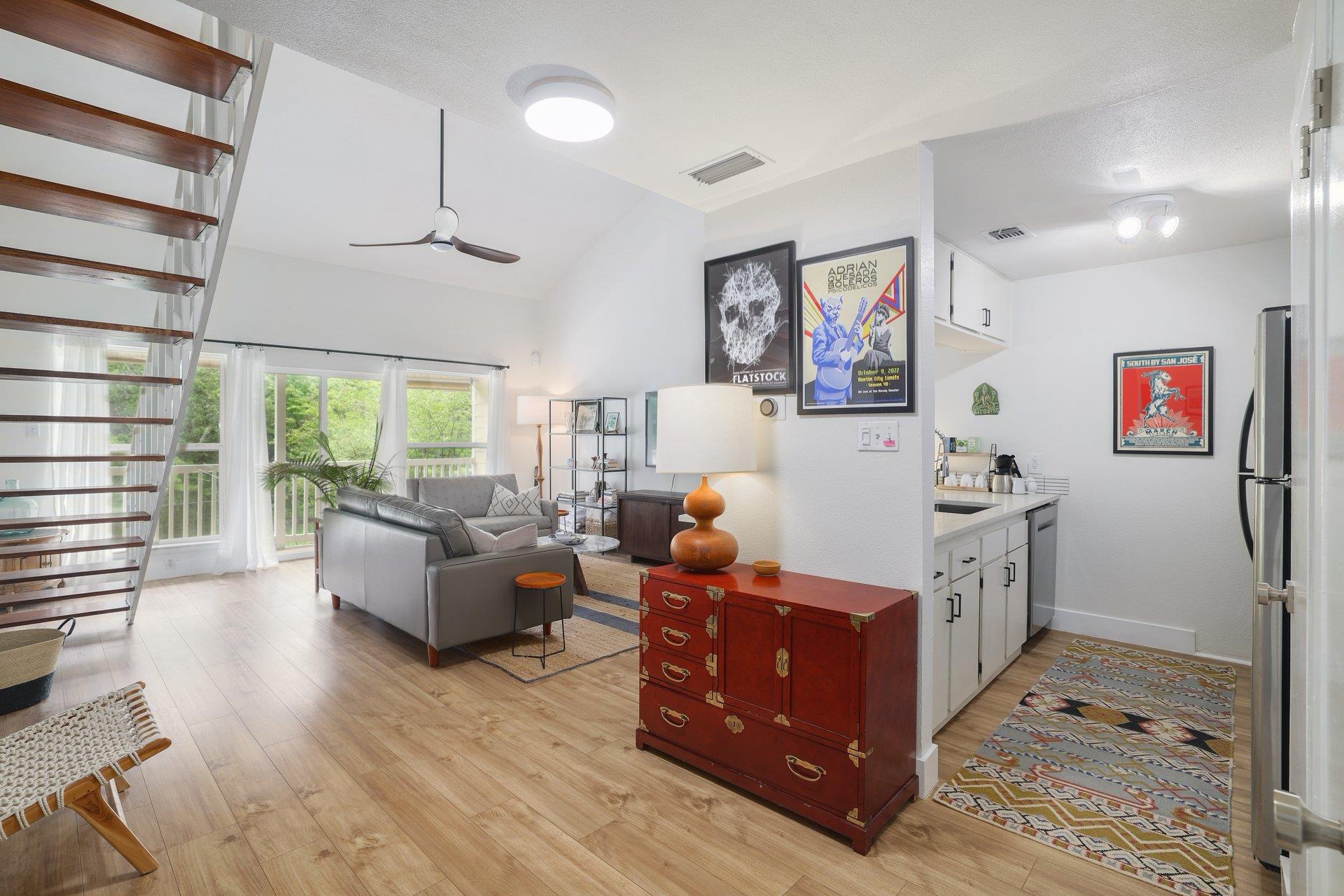 1818 S Lakeshore Blvd # 25, Austin, TX 78741