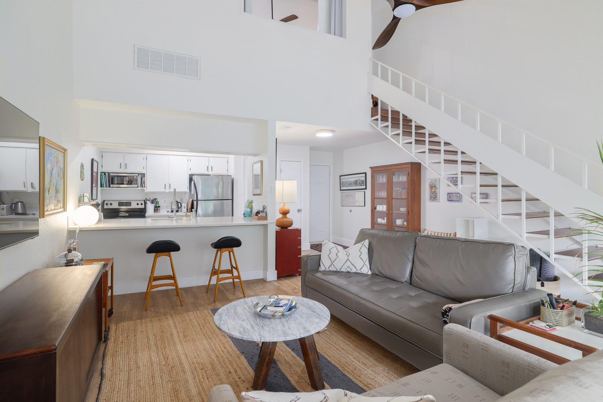 1818 S Lakeshore Blvd # 25, Austin, TX 78741