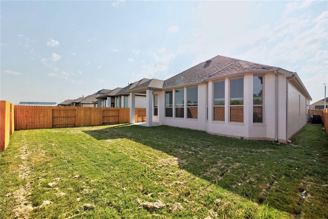 1913 Sir Nathaniel Ln, Leander, TX 78641