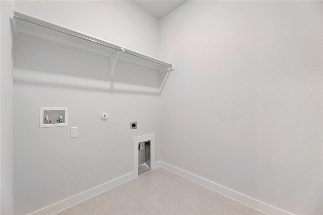 1913 Sir Nathaniel Ln, Leander, TX 78641