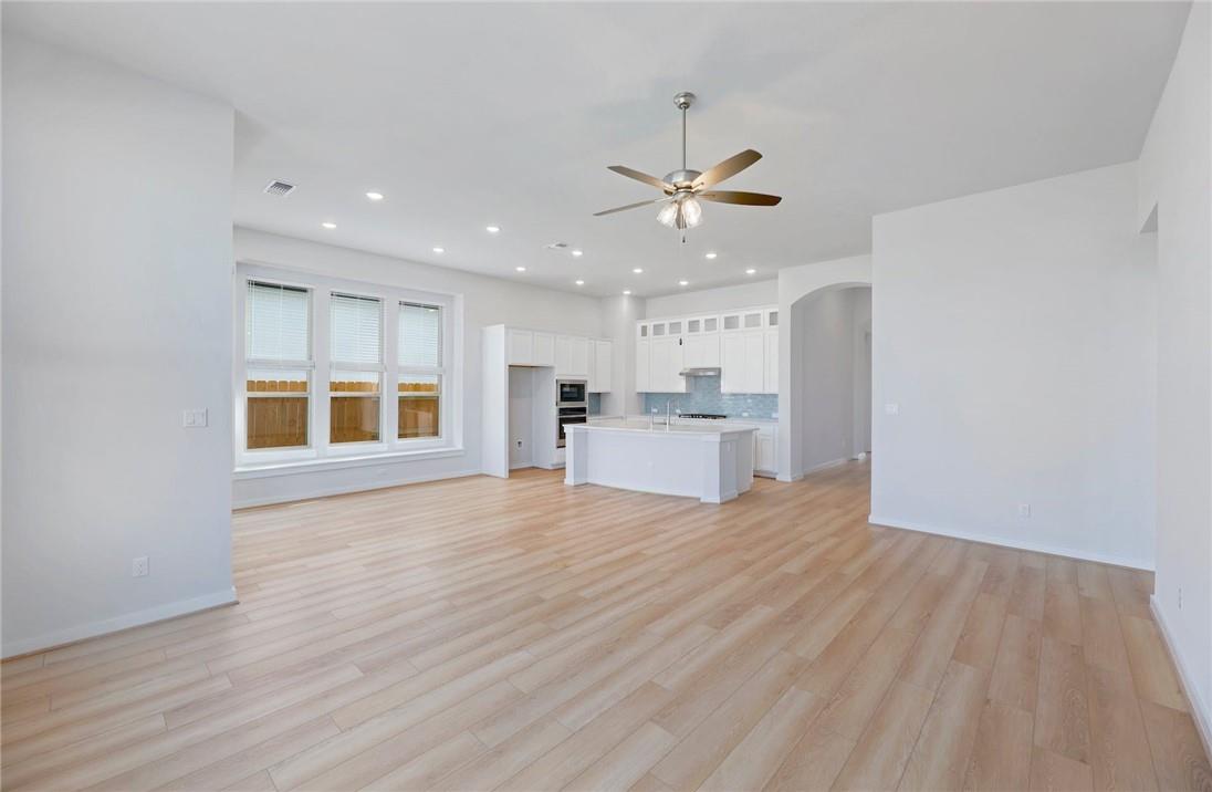 1913 Sir Nathaniel Ln, Leander, TX 78641