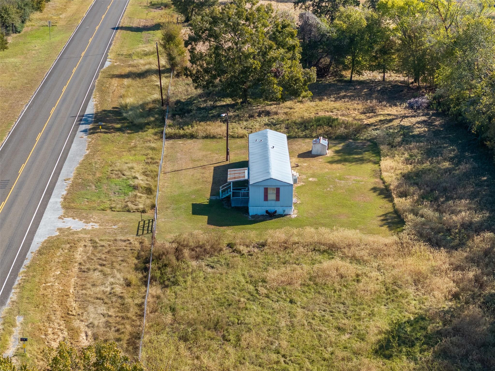 3211 FM 3403, Lincoln, TX 78948