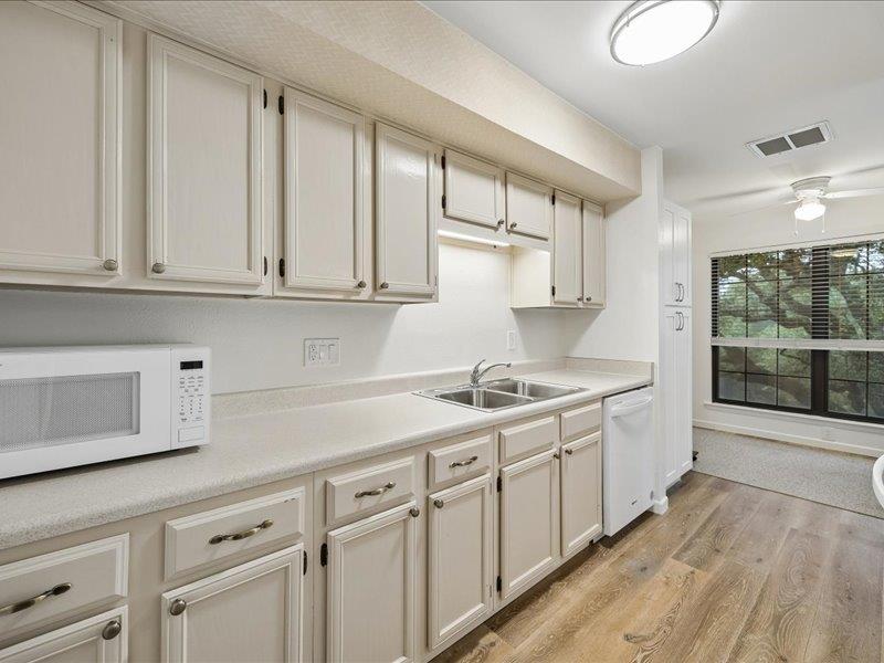 4159 Steck Ave # 214, Austin, TX 78759