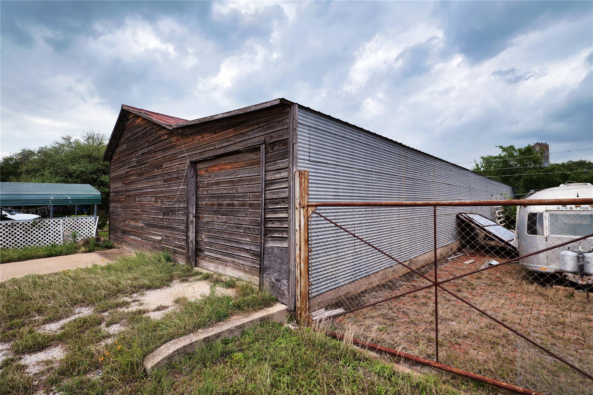 335&330 N Lampasas St, Bertram, TX 78605