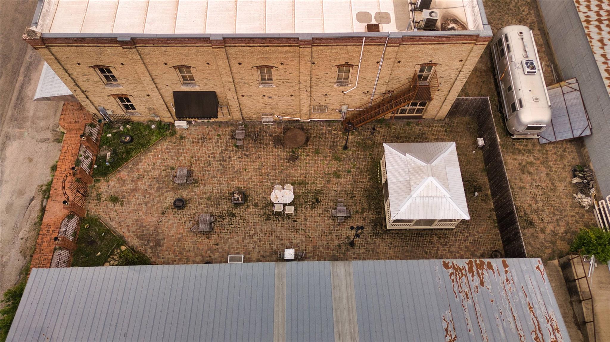 335&330 N Lampasas St, Bertram, TX 78605