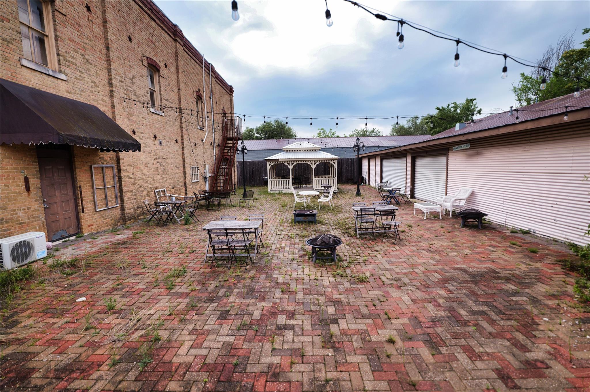 335&330 N Lampasas St, Bertram, TX 78605