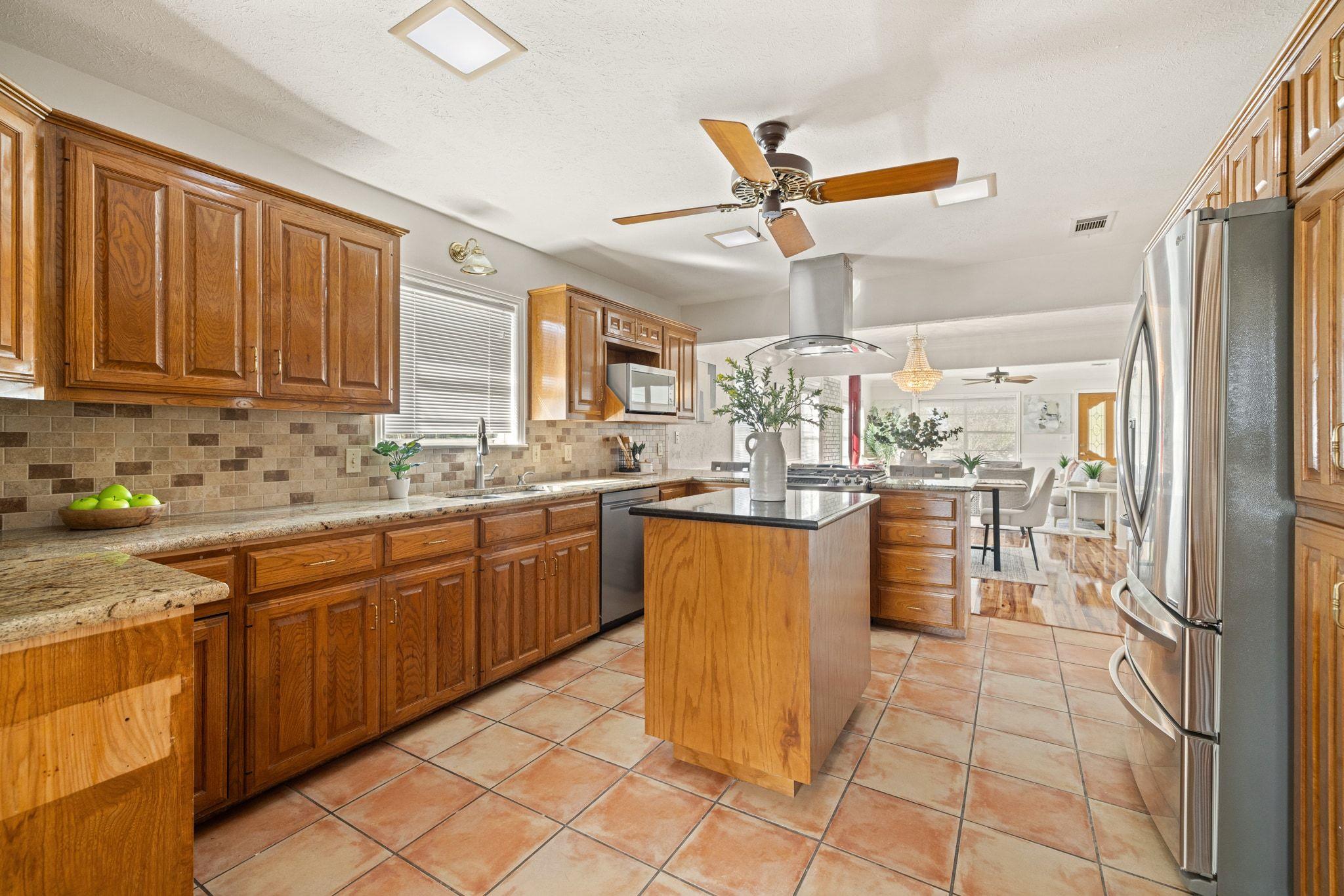 2450 County Road 124, Georgetown, TX 78626