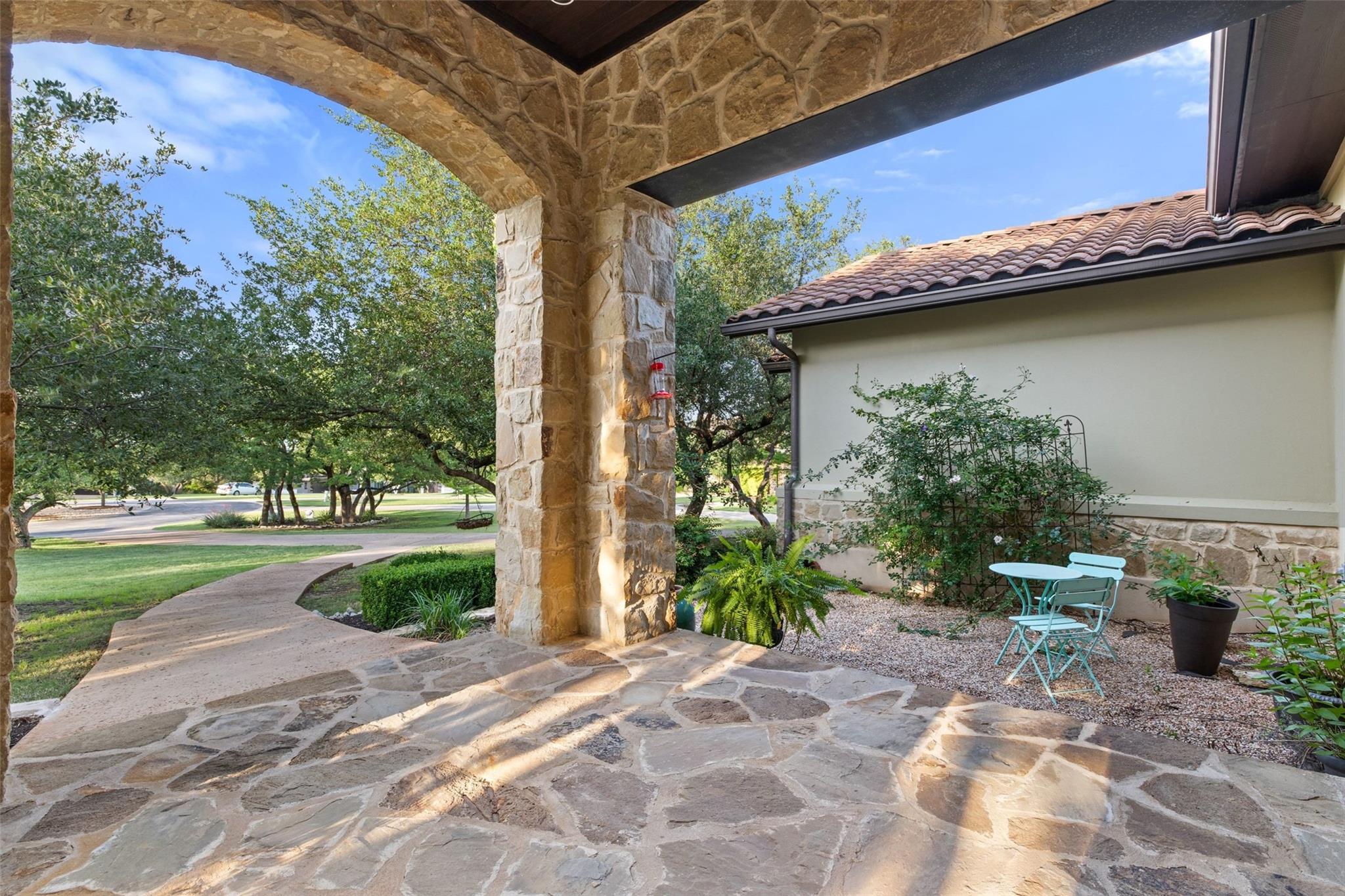 105 Harbor Hill Dr, Lakeway, TX 78734