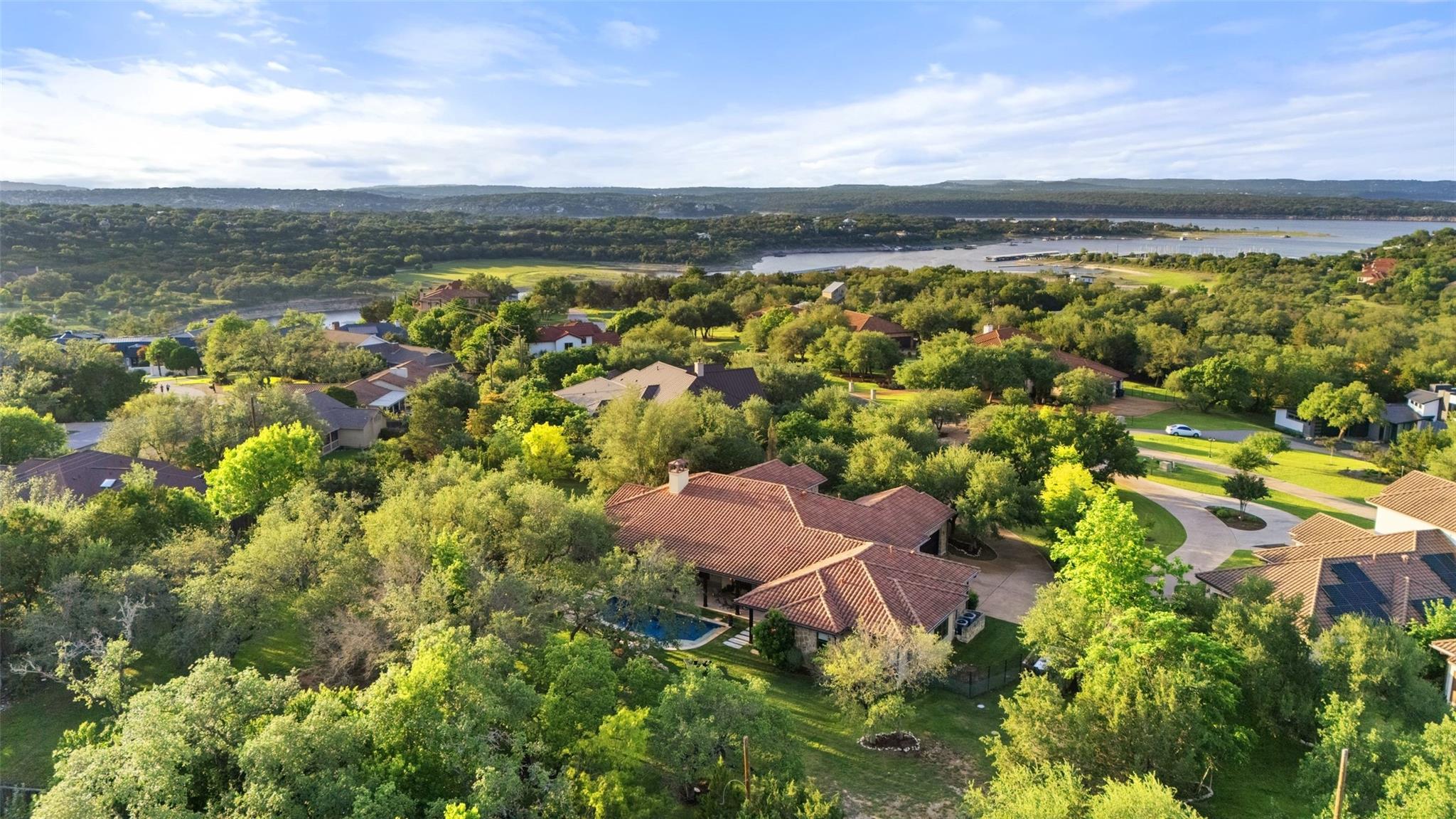 105 Harbor Hill Dr, Lakeway, TX 78734