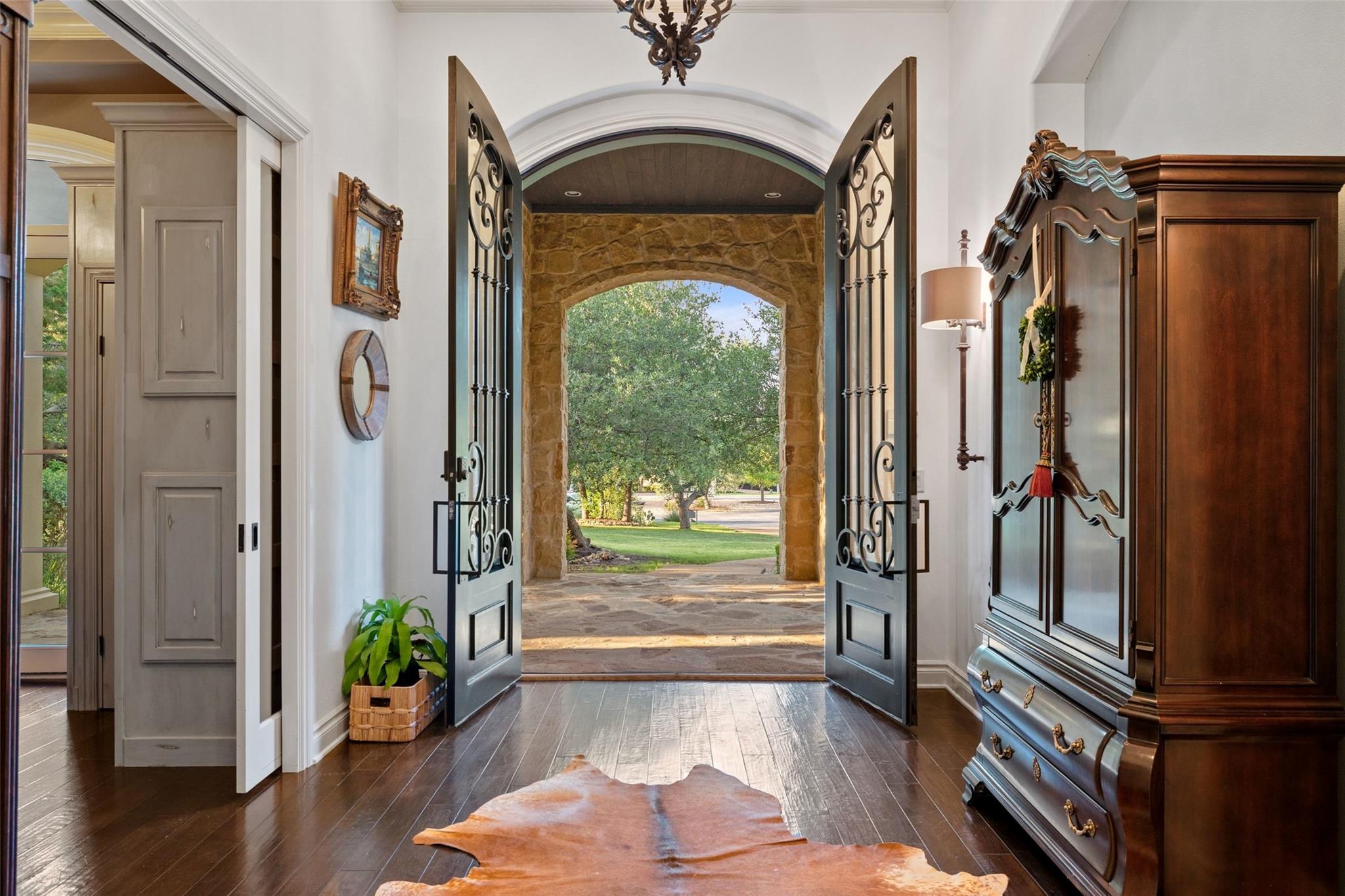 105 Harbor Hill Dr, Lakeway, TX 78734