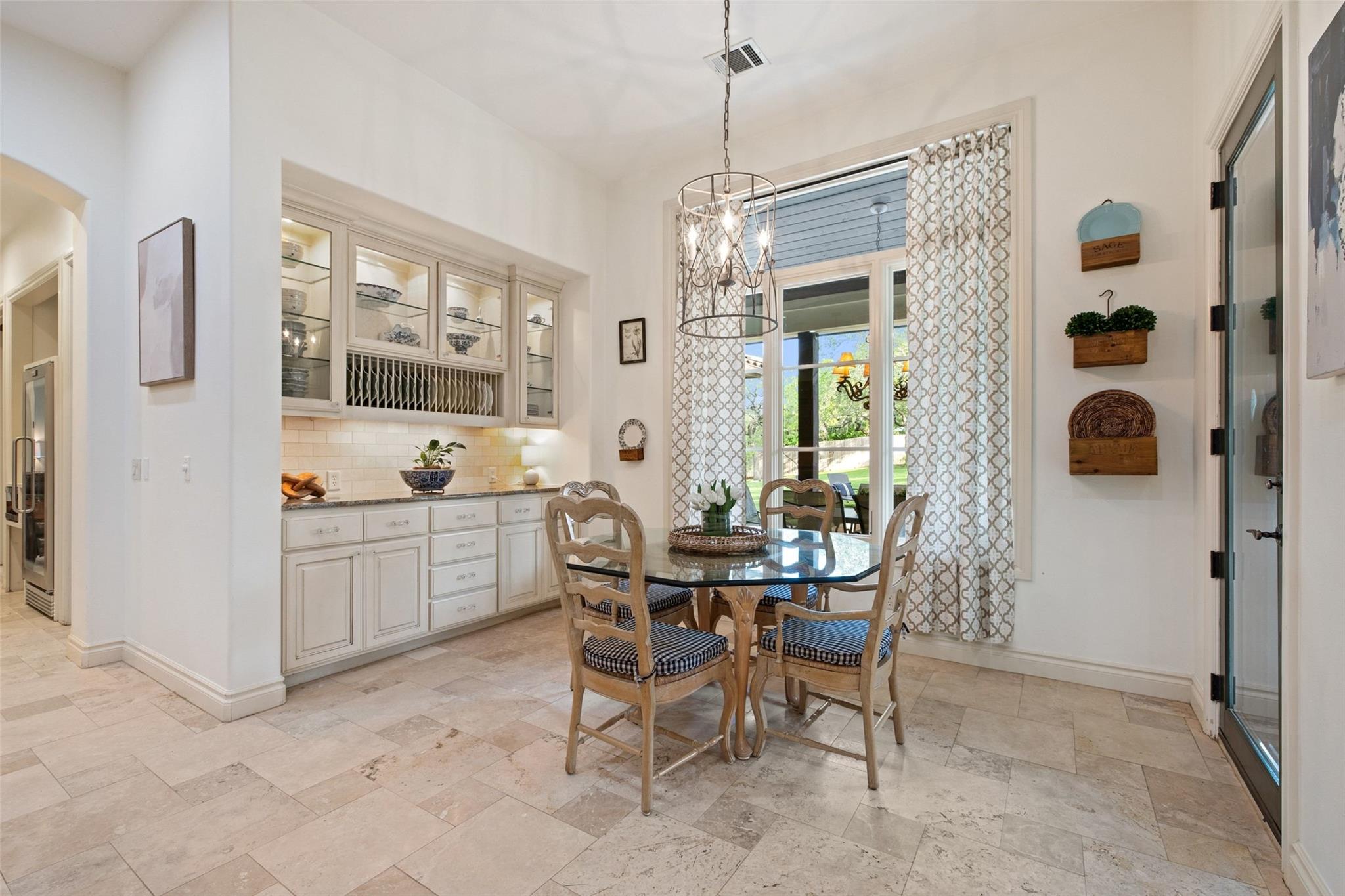 105 Harbor Hill Dr, Lakeway, TX 78734