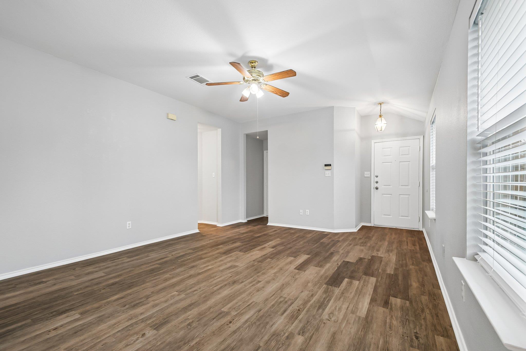 205 Cavalry Trl, Elgin, TX 78621