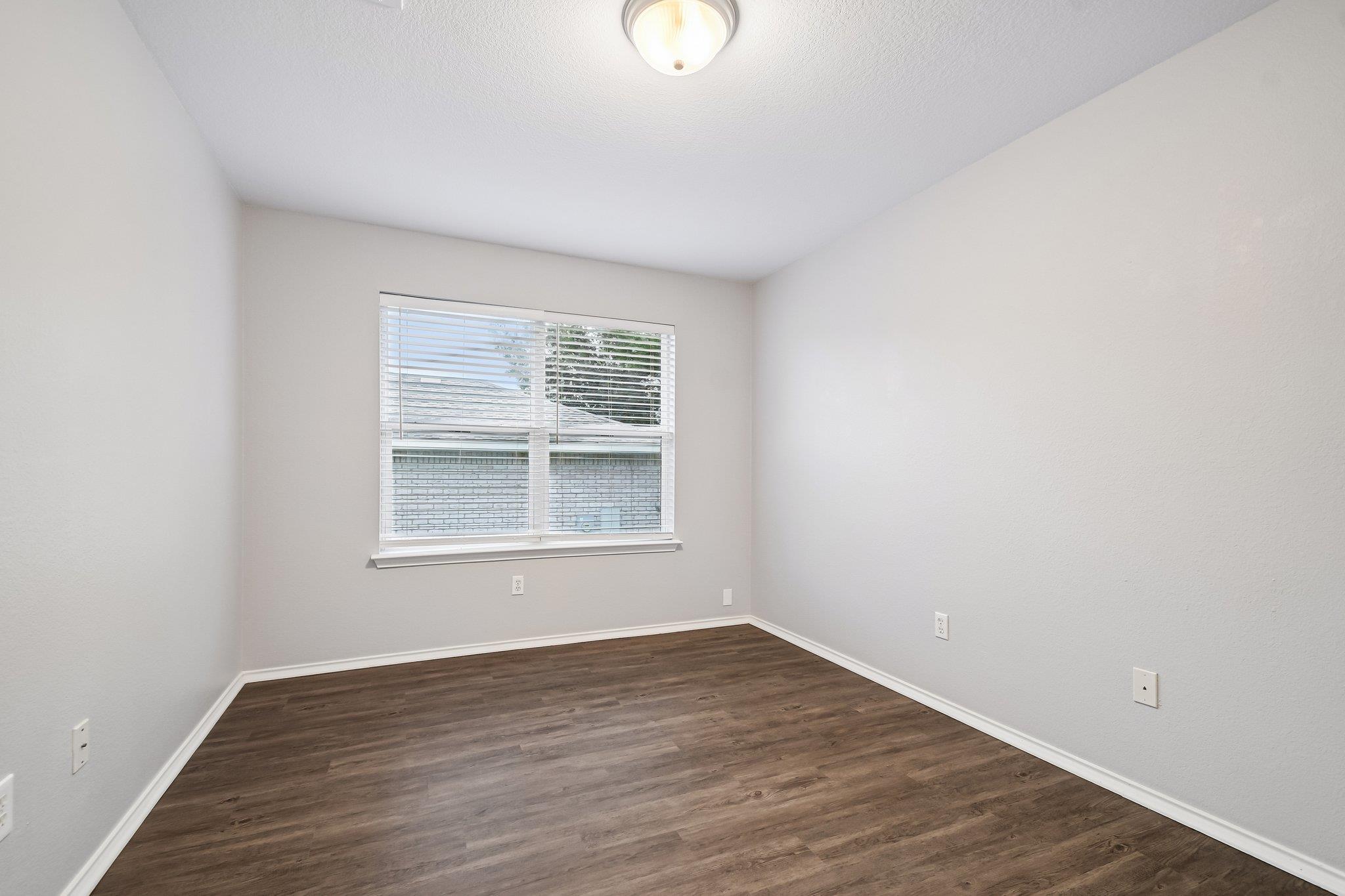 205 Cavalry Trl, Elgin, TX 78621