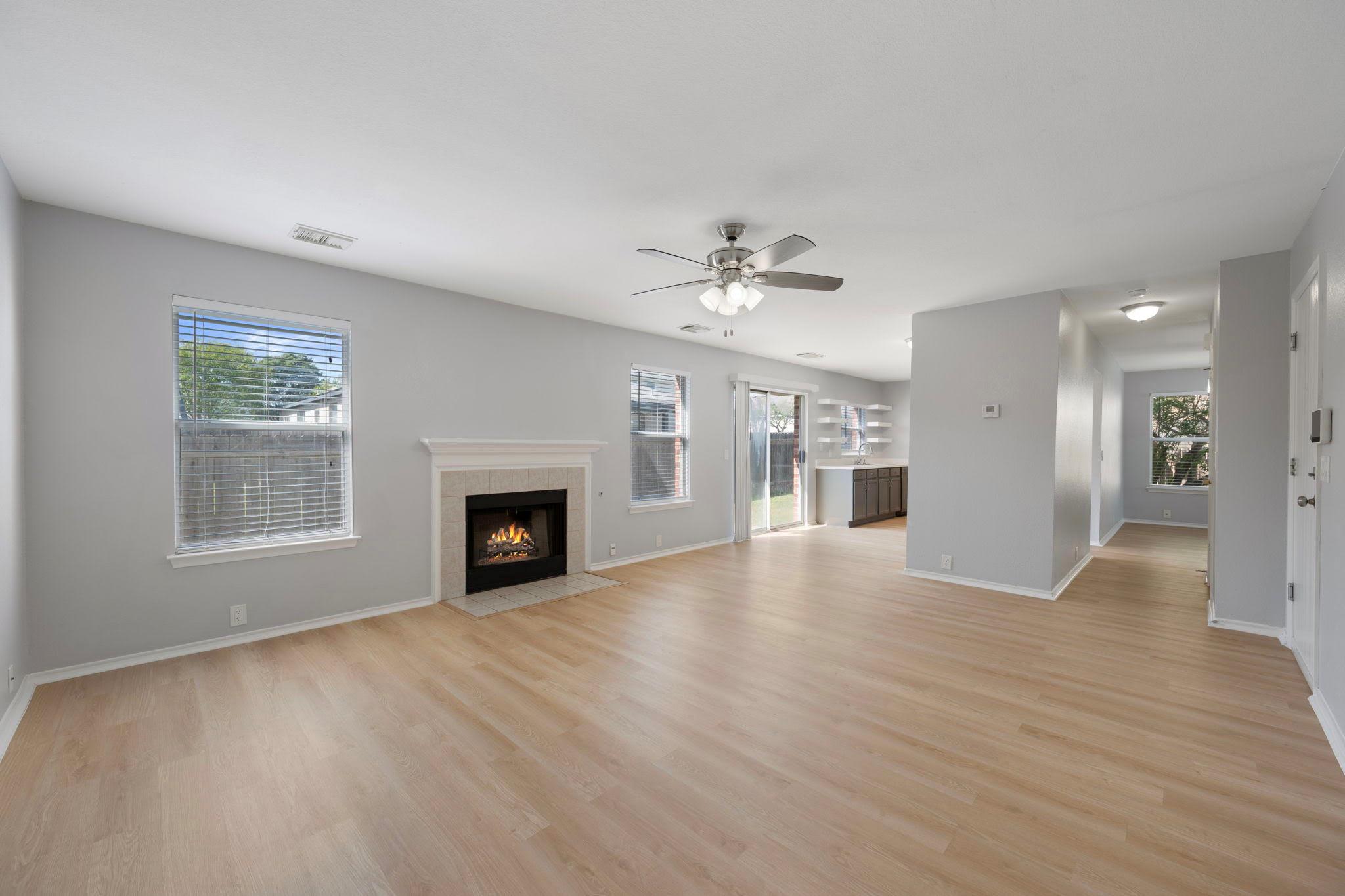 906 Low Brim Cv, Pflugerville, TX 78660