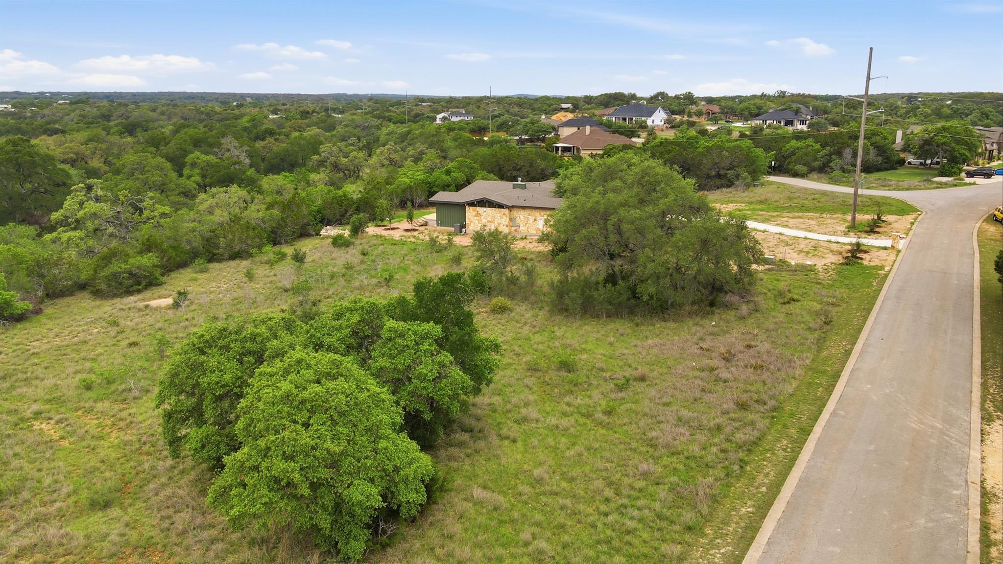 320 Onion Creek Ln, Driftwood, TX 78619