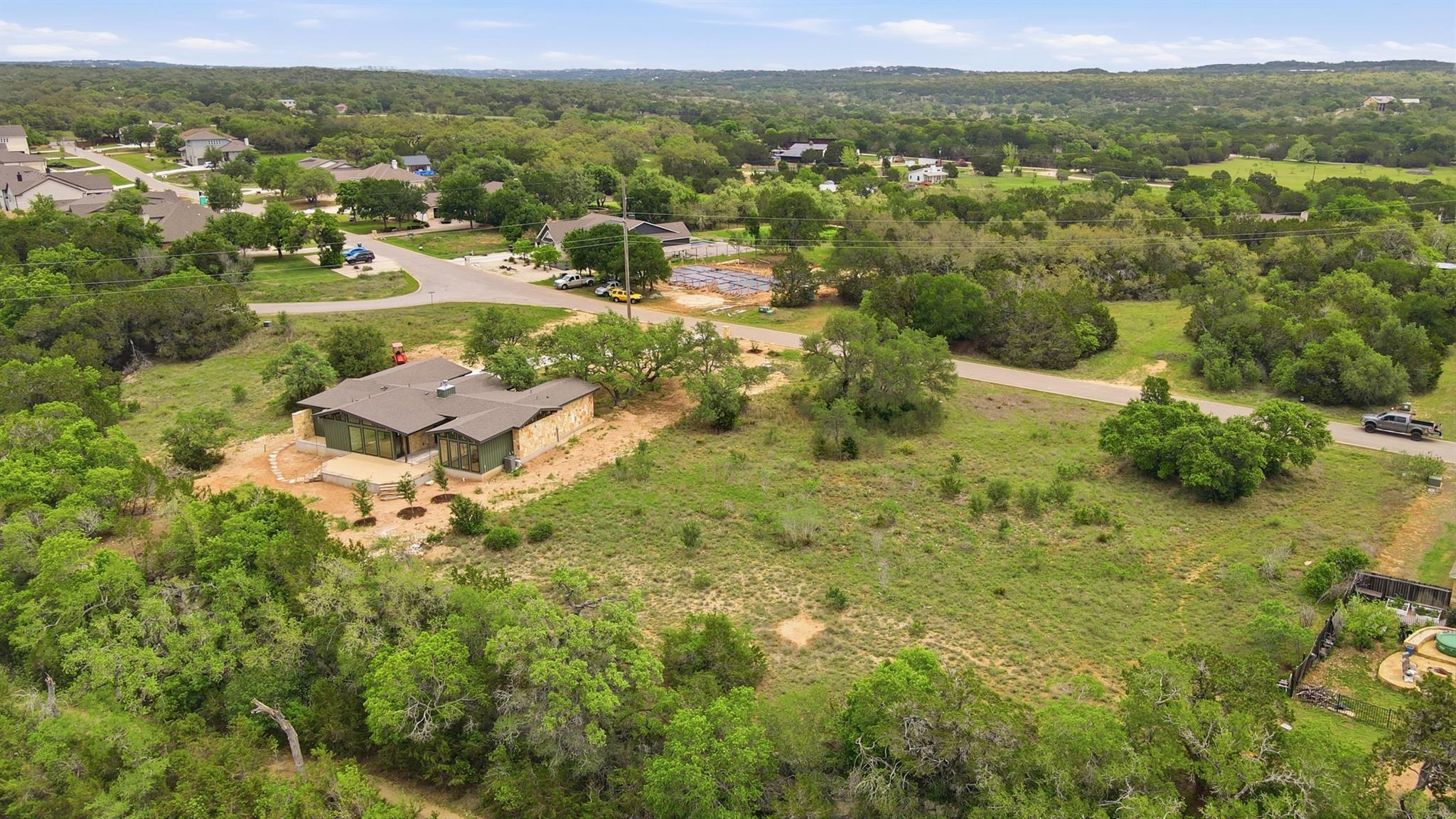 320 Onion Creek Ln, Driftwood, TX 78619