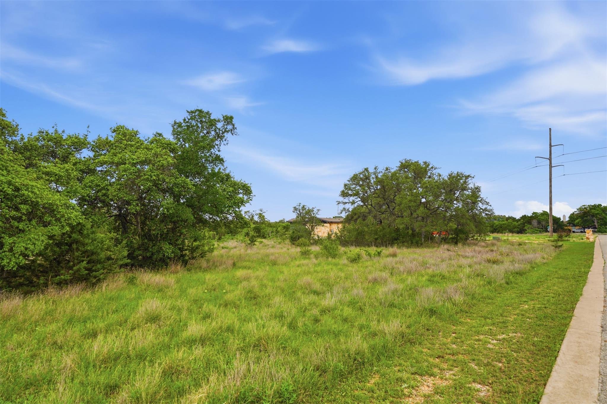 320 Onion Creek Ln, Driftwood, TX 78619