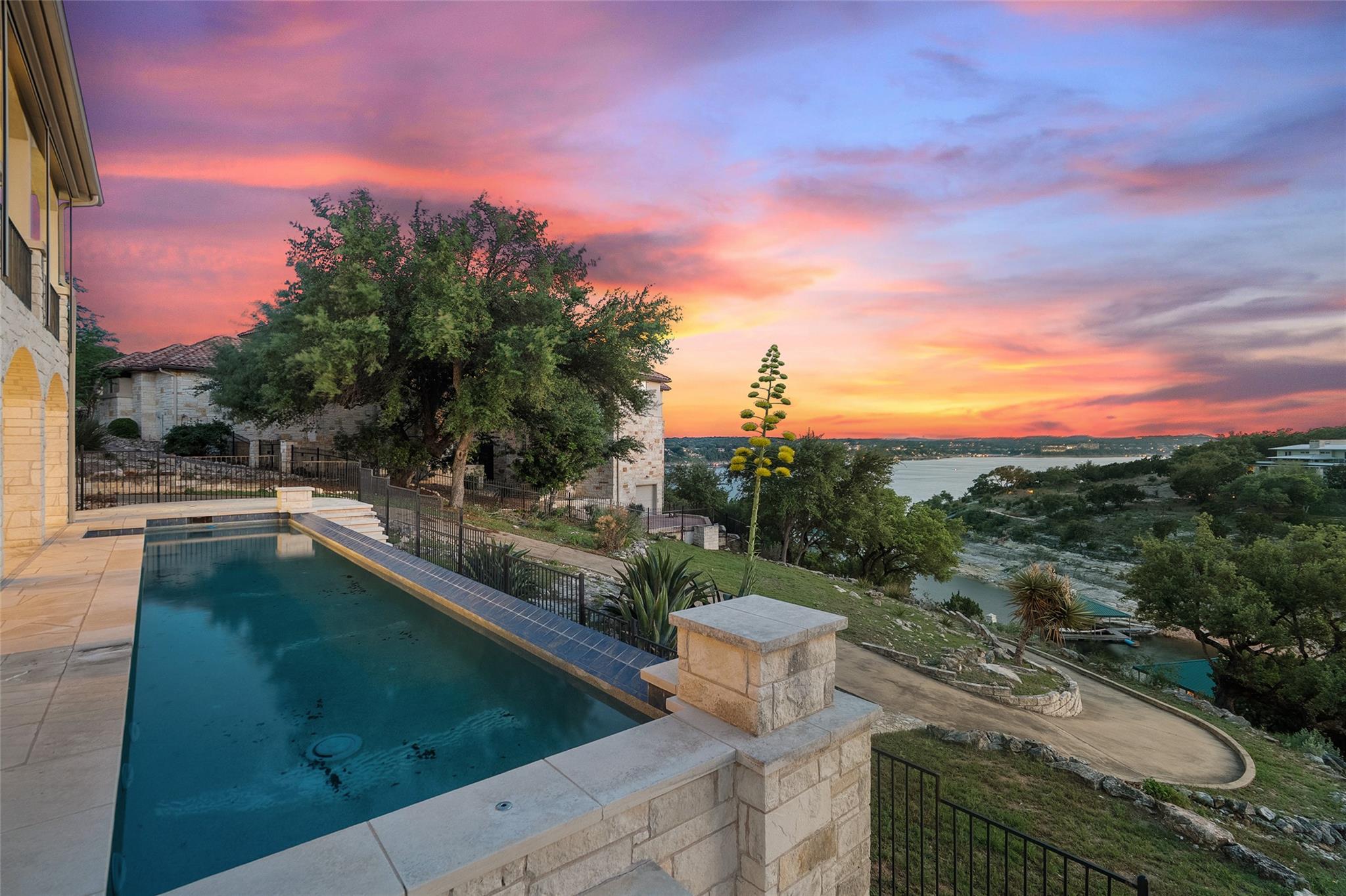 17813 Kingfisher Ridge Dr, Lago Vista, TX 78645