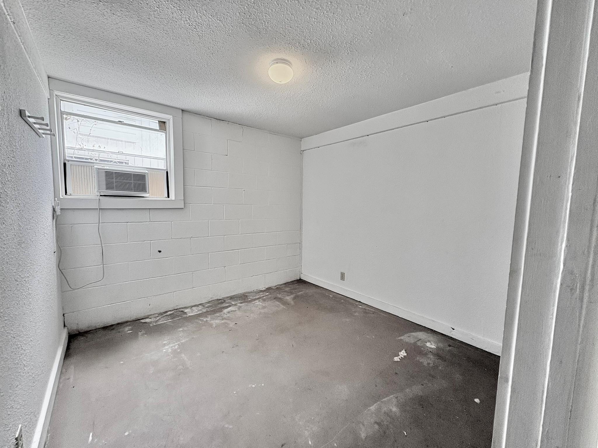 1115 Edgewater Dr, Spicewood, TX 78669