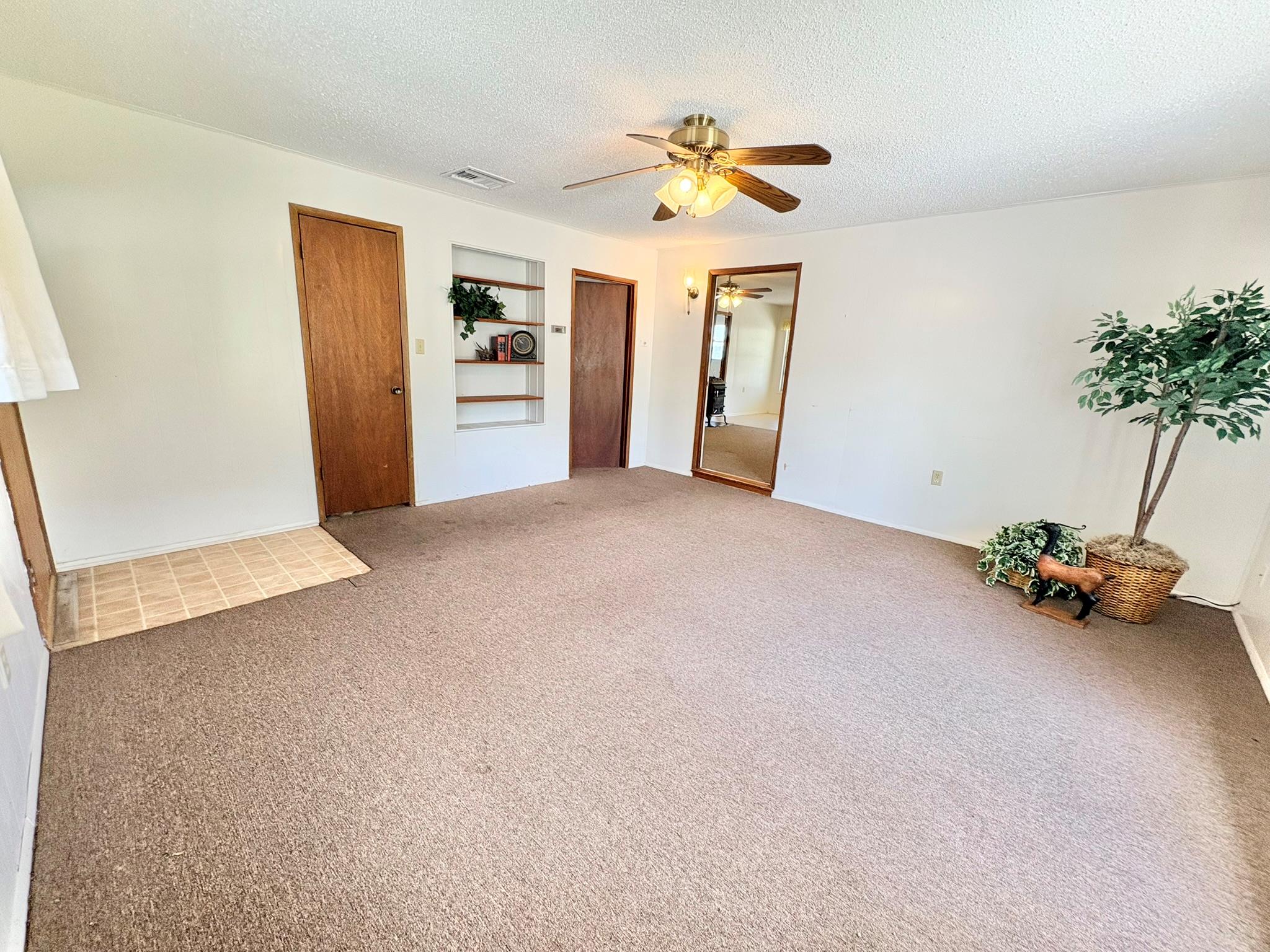 1115 Edgewater Dr, Spicewood, TX 78669