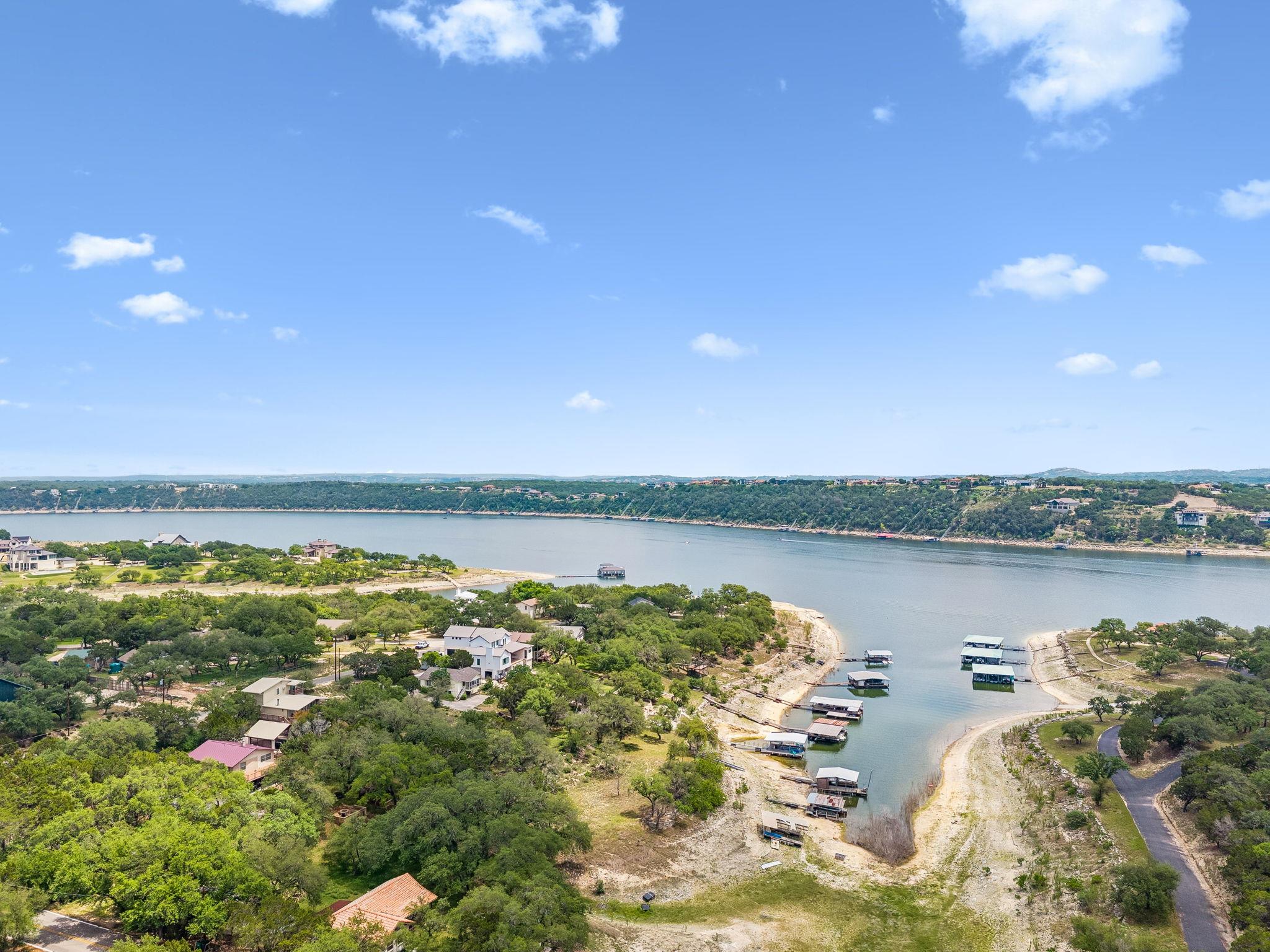 1115 Edgewater Dr, Spicewood, TX 78669