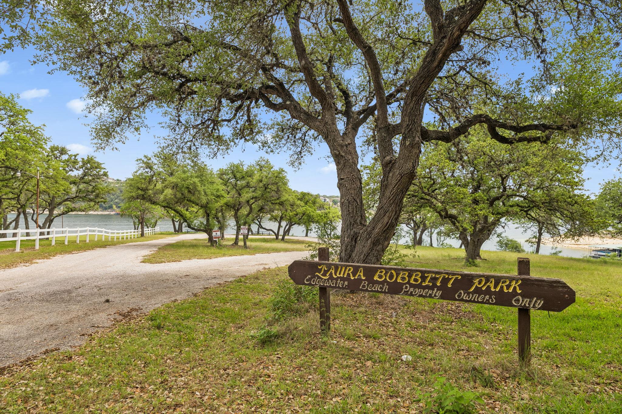 1115 Edgewater Dr, Spicewood, TX 78669