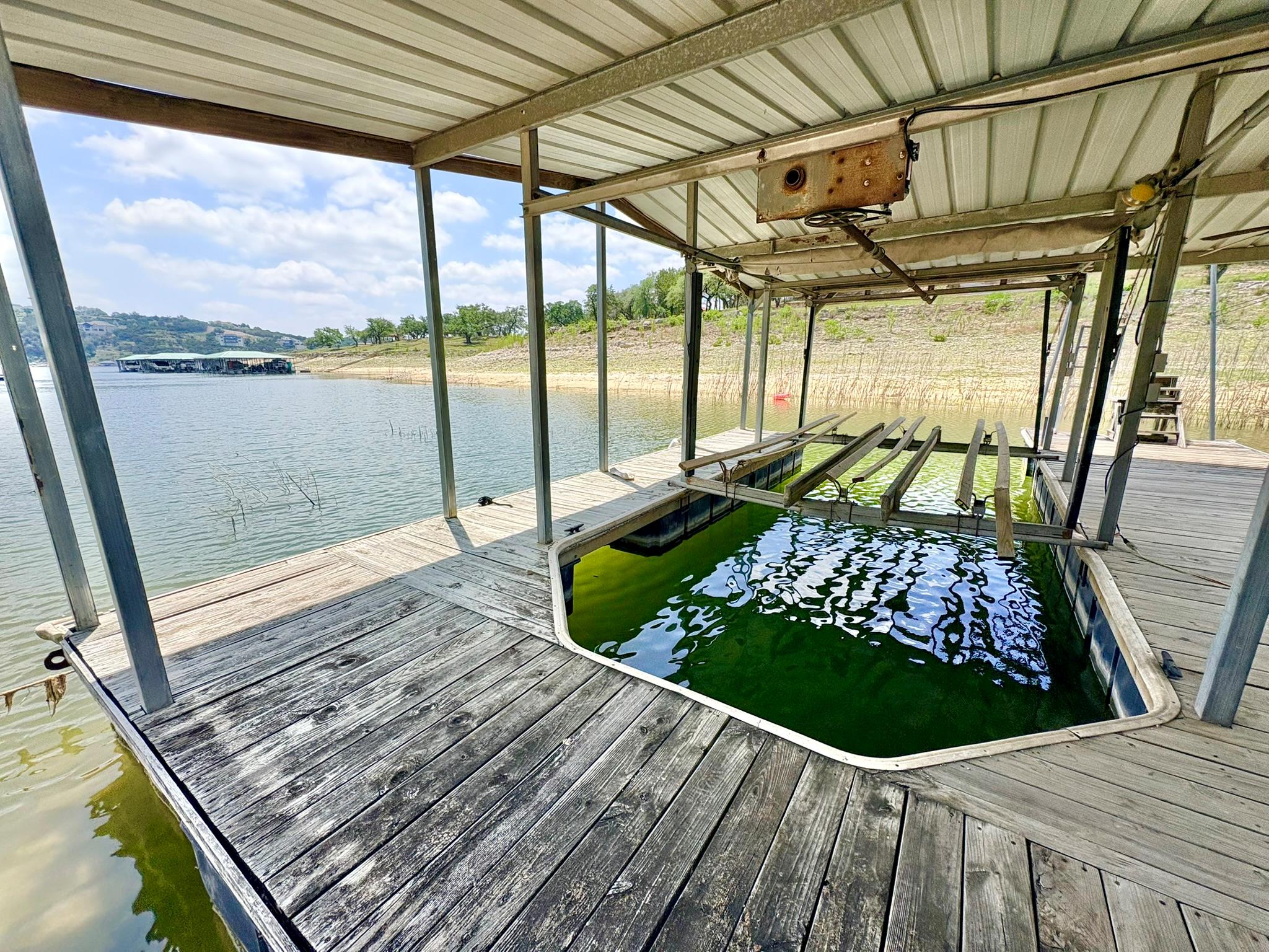 1115 Edgewater Dr, Spicewood, TX 78669