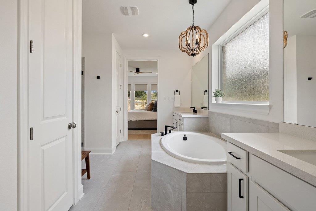 365 Pear Tree Ln, Austin, TX 78737