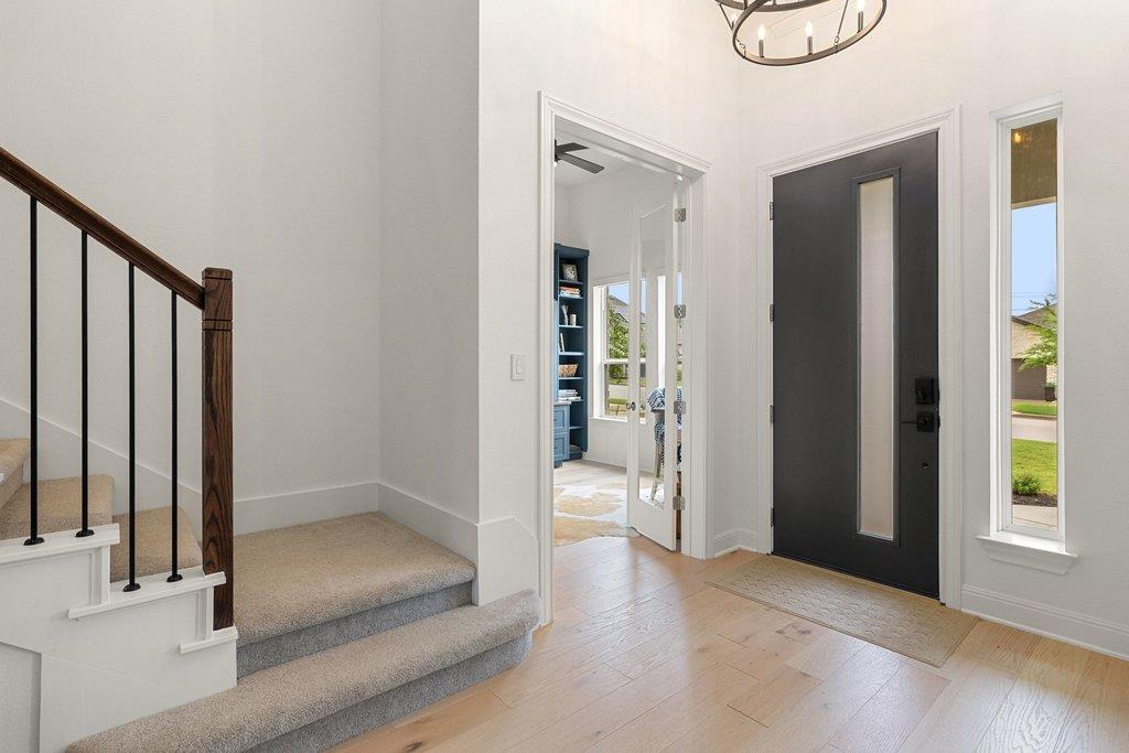 365 Pear Tree Ln, Austin, TX 78737