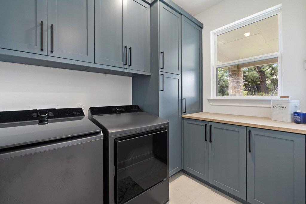 365 Pear Tree Ln, Austin, TX 78737