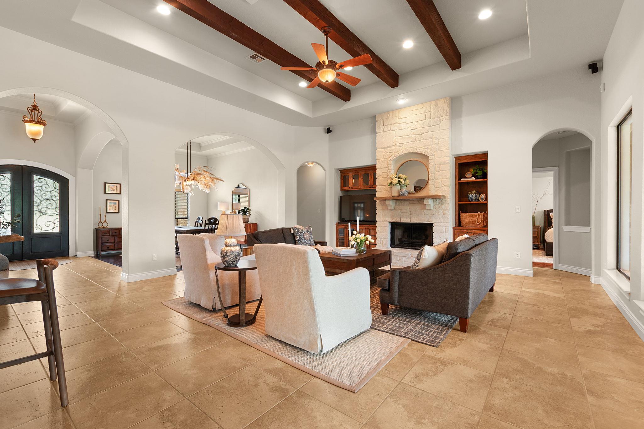 110 Valley View Dr, Bastrop, TX 78602