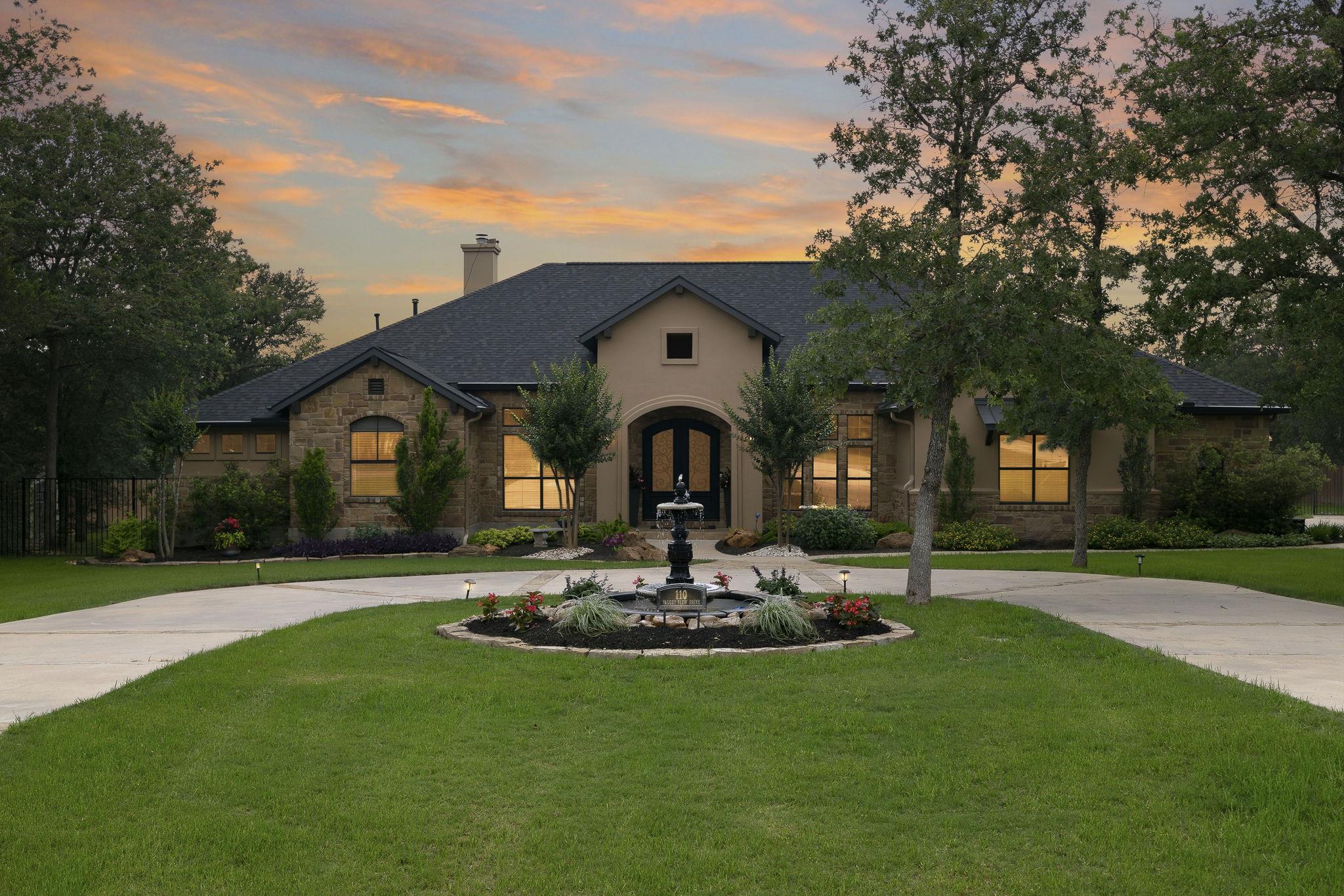 110 Valley View Dr, Bastrop, TX 78602