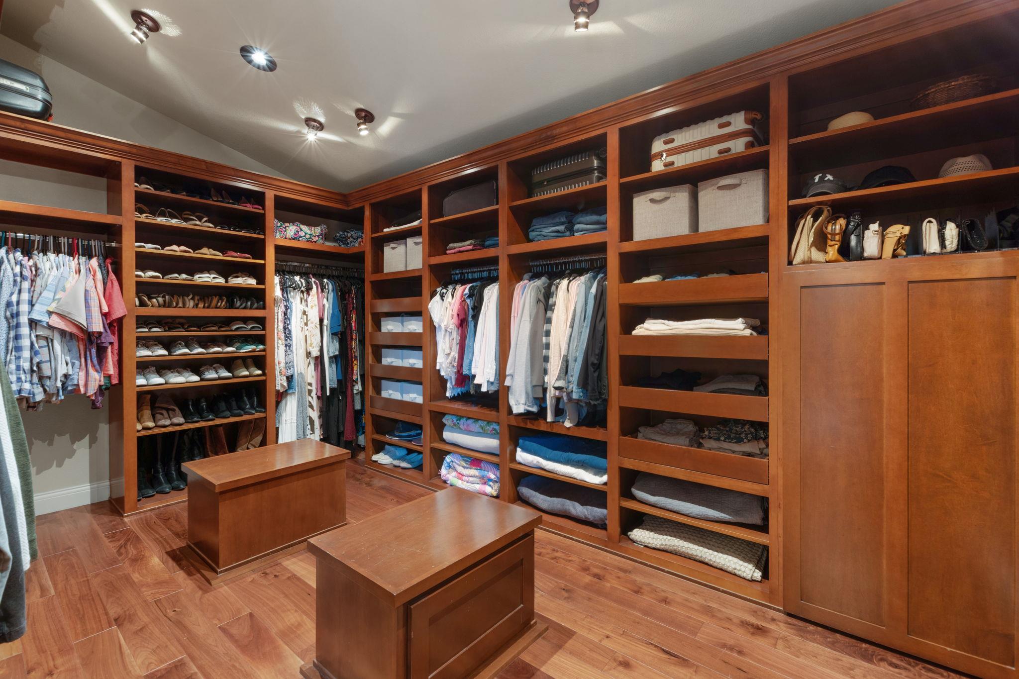 110 Valley View Dr, Bastrop, TX 78602