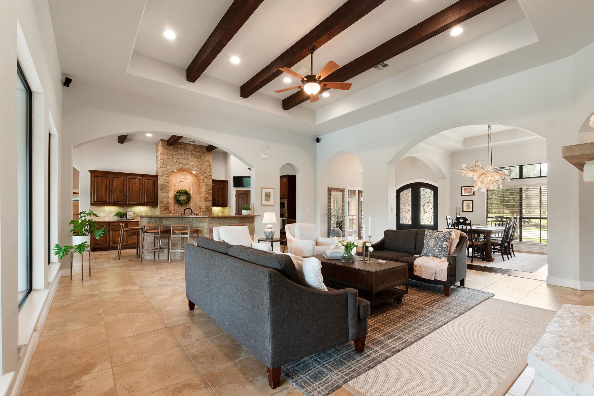 110 Valley View Dr, Bastrop, TX 78602