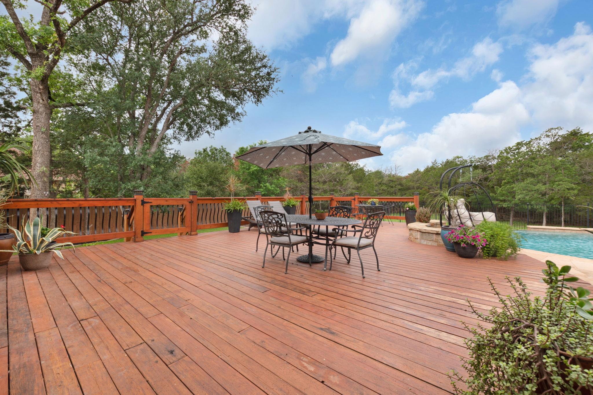 110 Valley View Dr, Bastrop, TX 78602