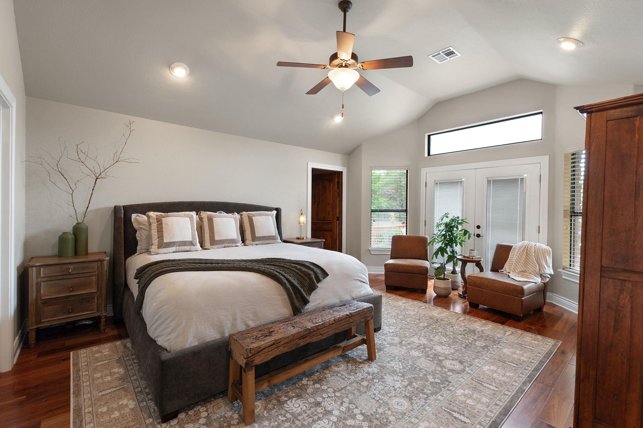 110 Valley View Dr, Bastrop, TX 78602