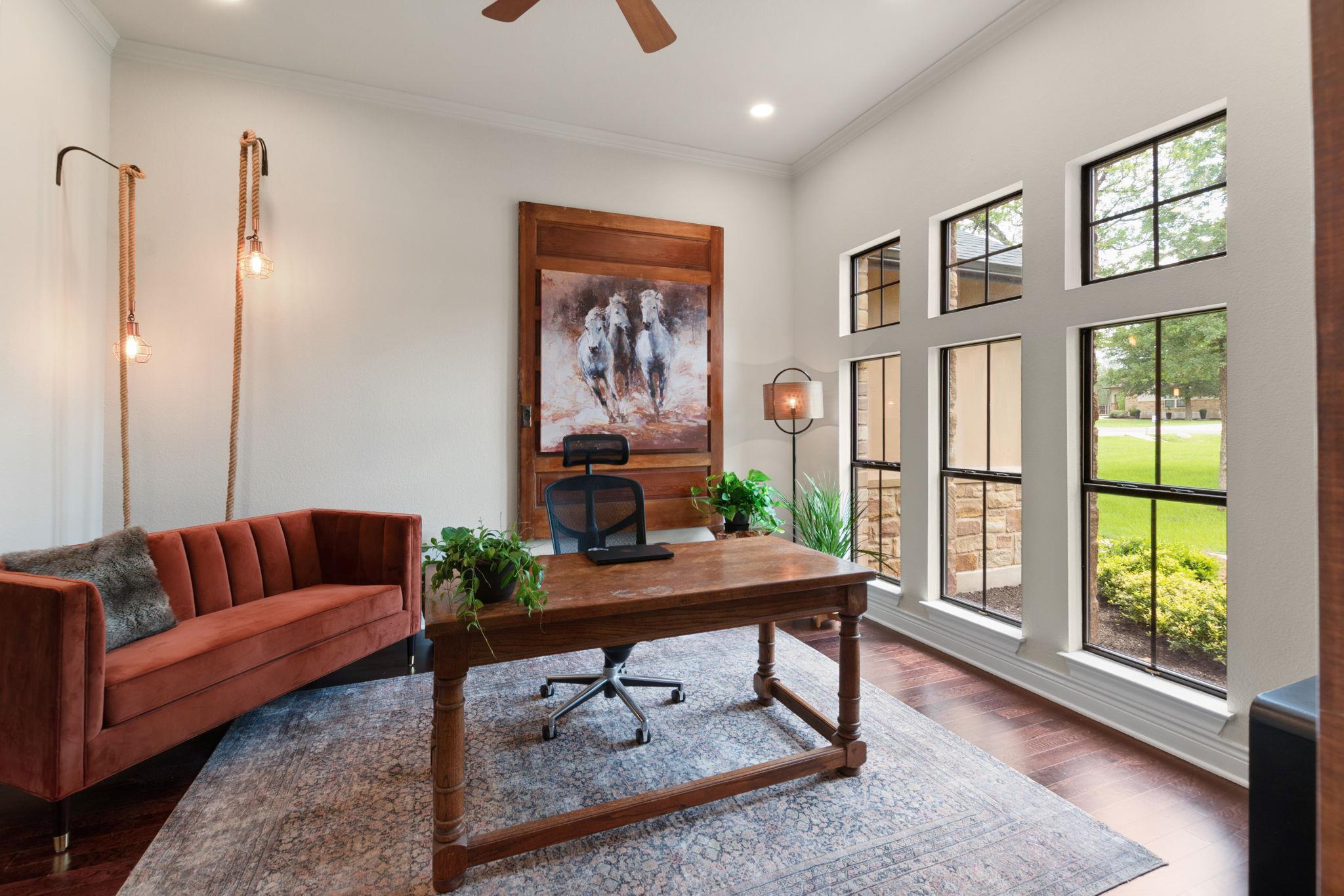 110 Valley View Dr, Bastrop, TX 78602