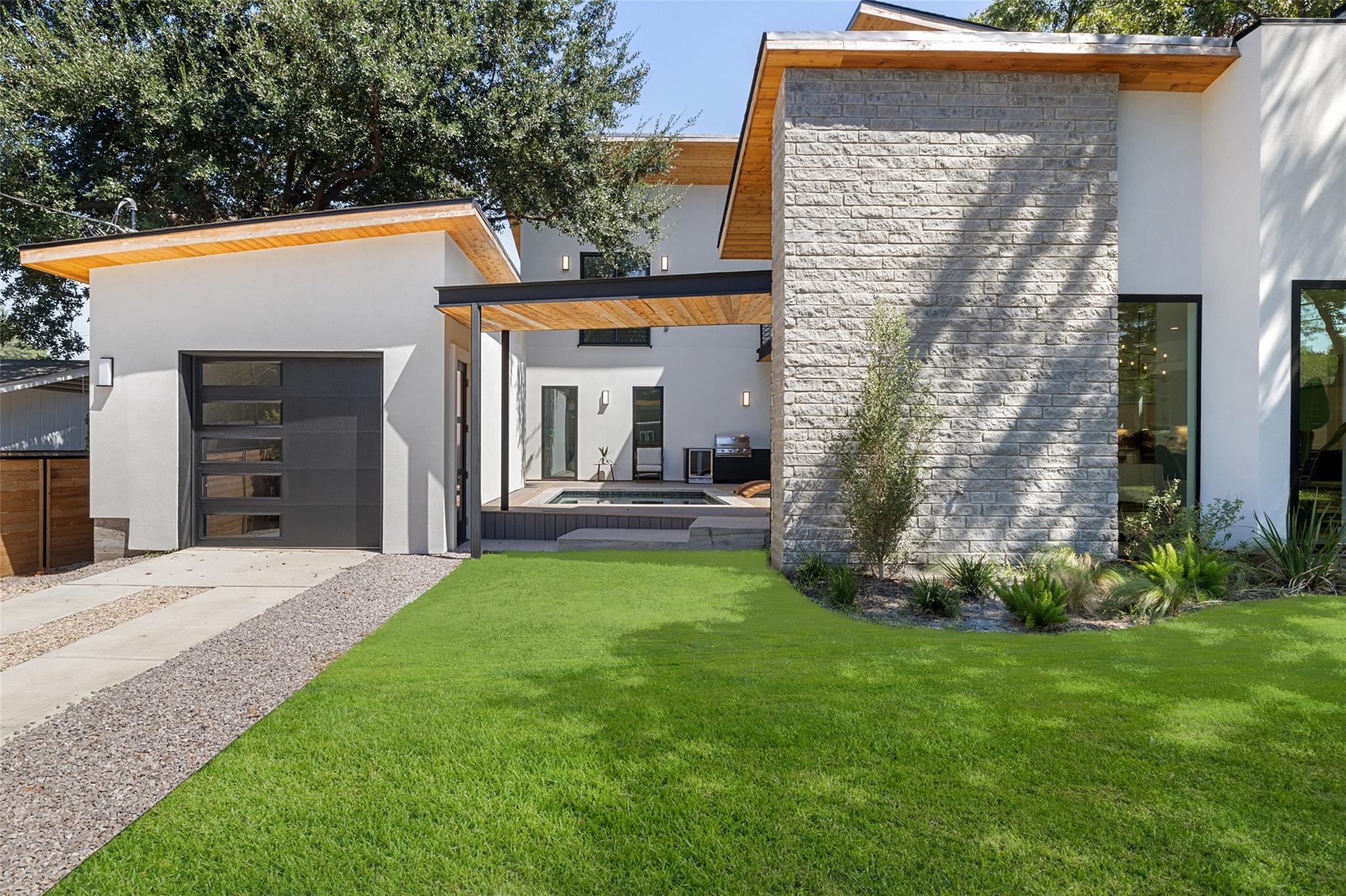 1913 Fairlawn Ln, Austin, TX 78704