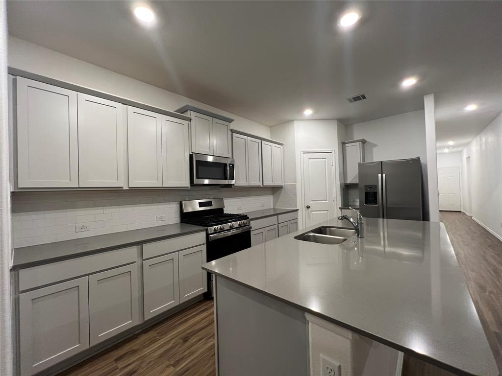 111 Vintage Dr, San Marcos, TX 78666