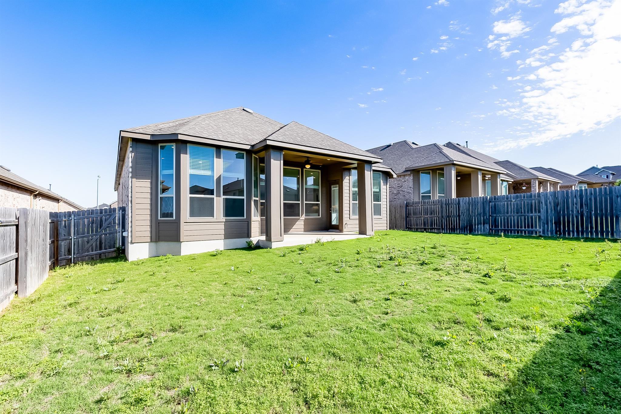 5853 Bianca Dr, Round Rock, TX 78665