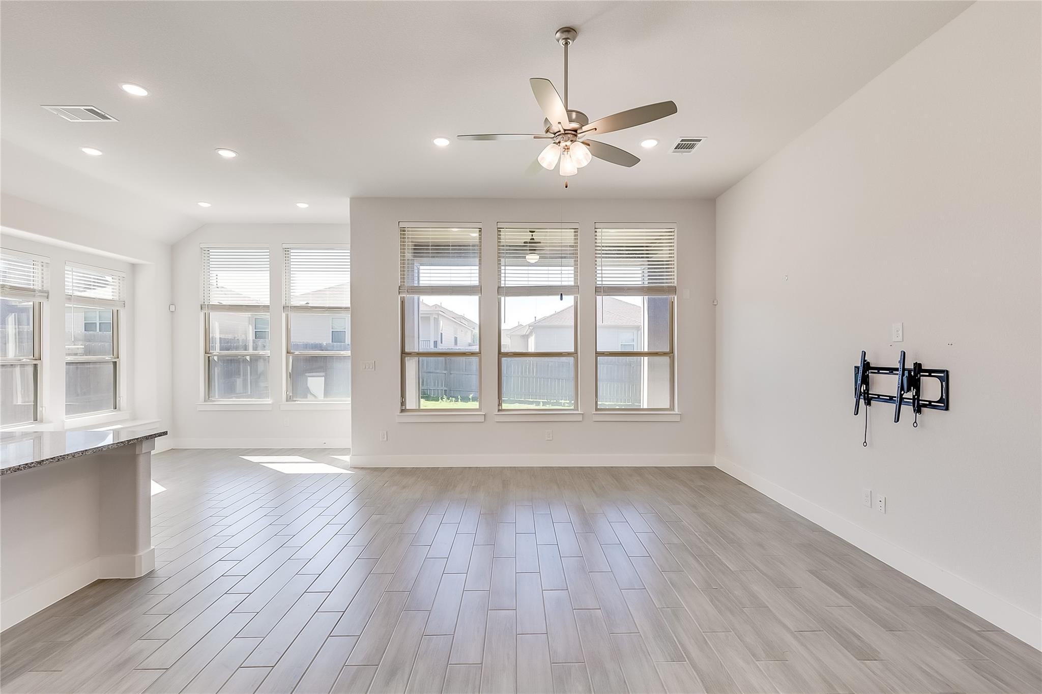 5853 Bianca Dr, Round Rock, TX 78665