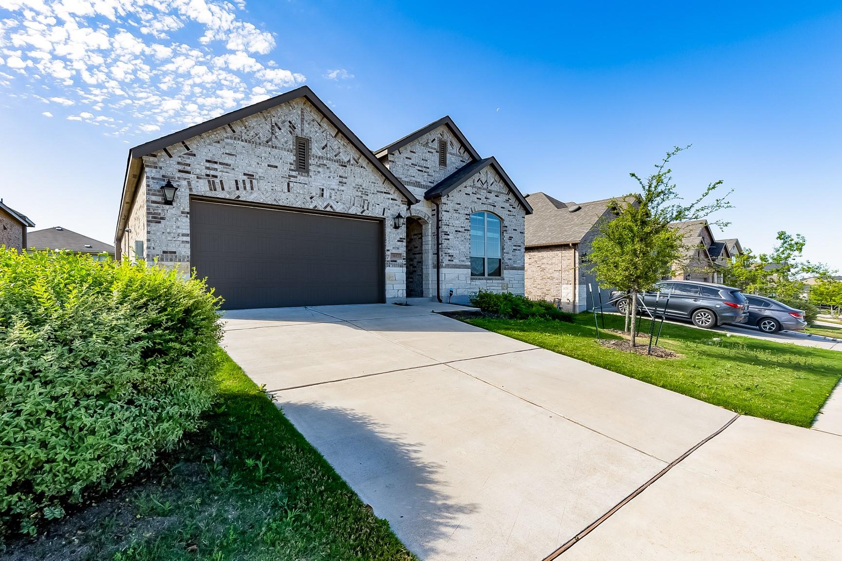 5853 Bianca Dr, Round Rock, TX 78665