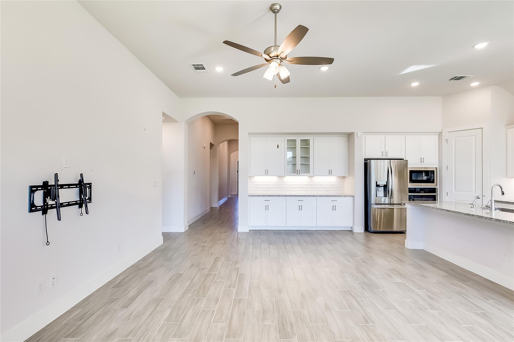 5853 Bianca Dr, Round Rock, TX 78665