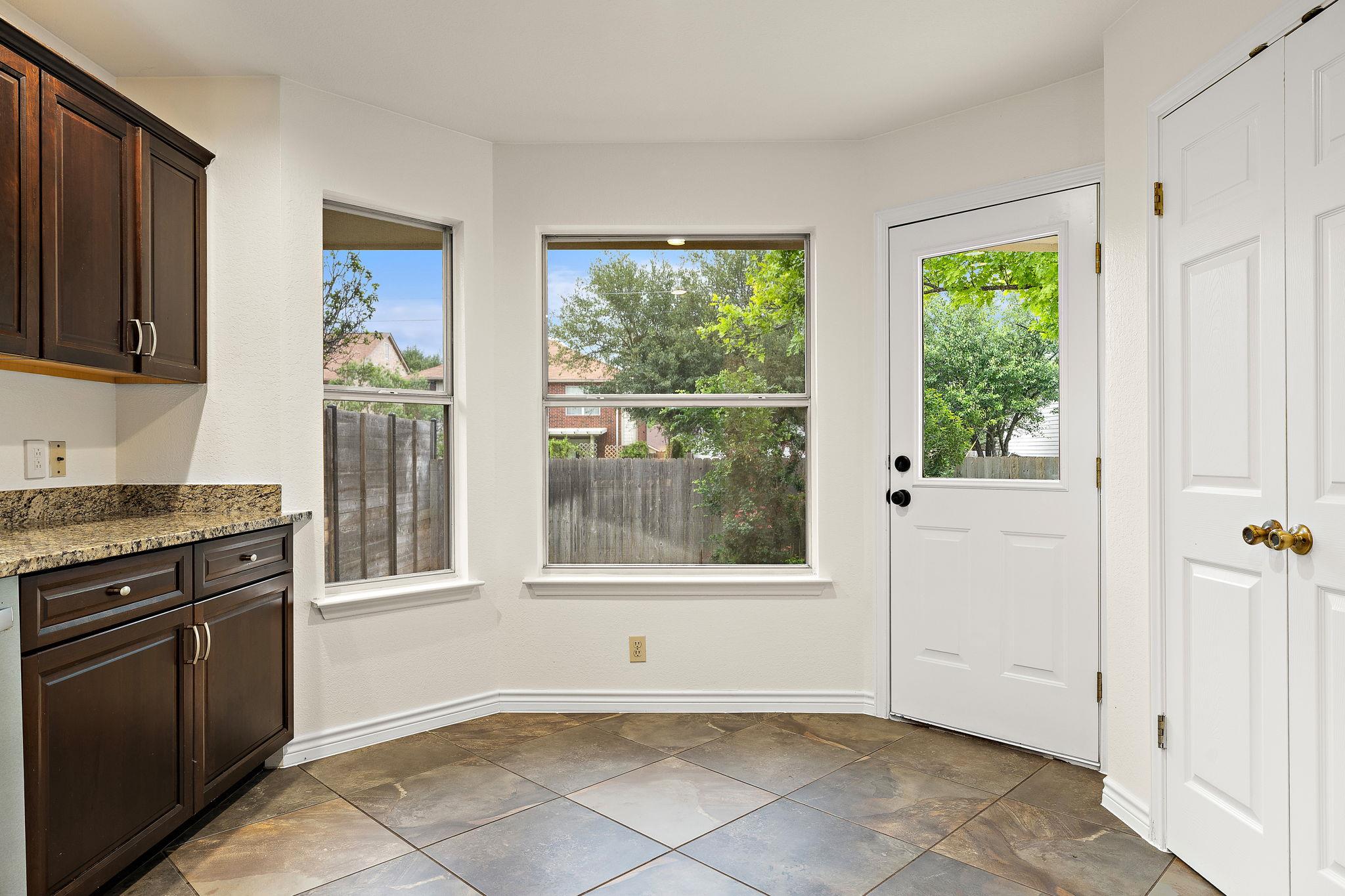 2422 Agarita Trl, Round Rock, TX 78665