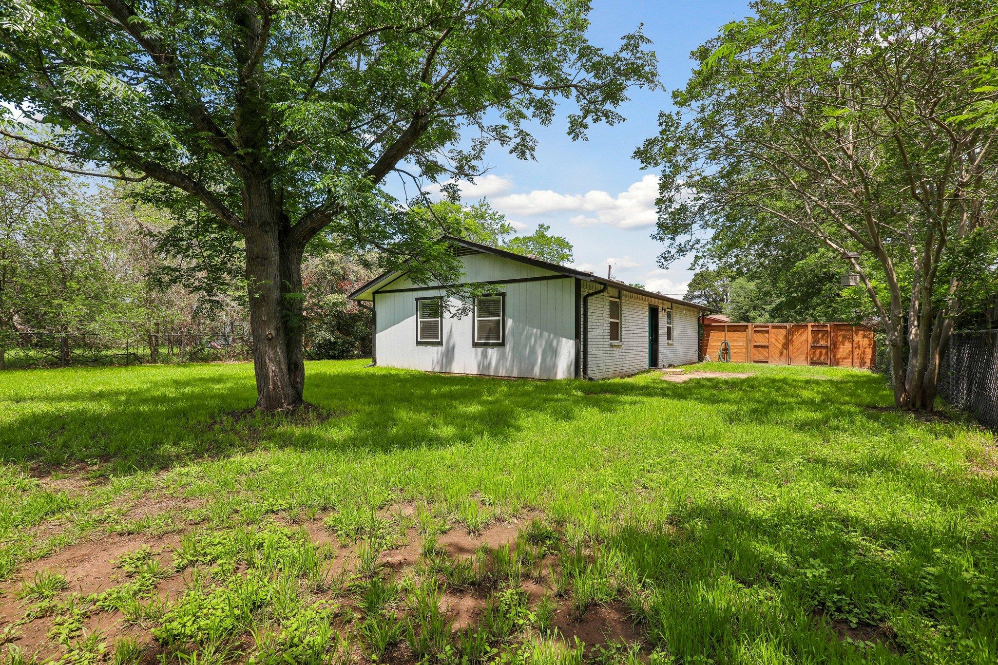 407 Magnolia St, Bastrop, TX 78602