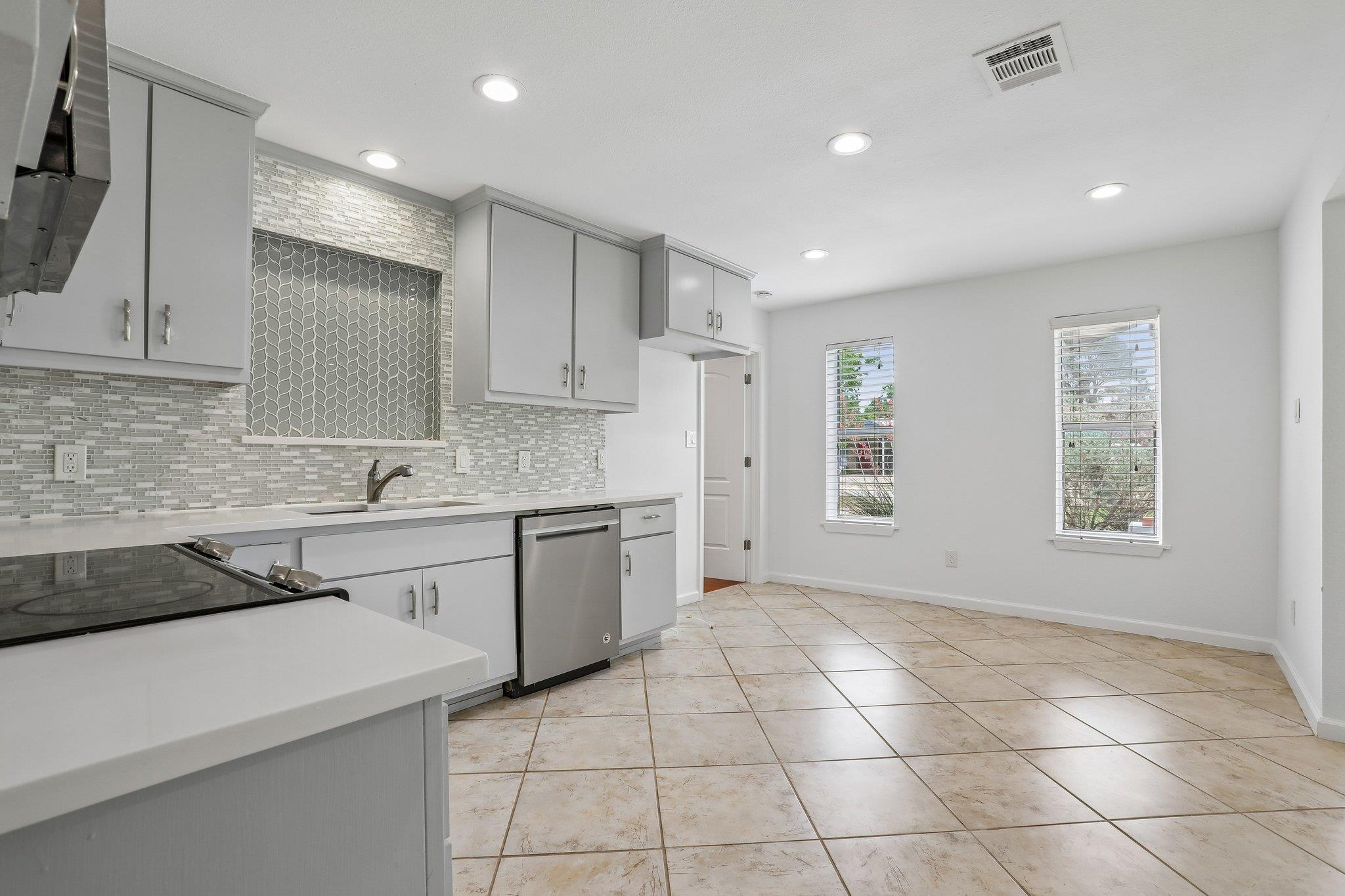 407 Magnolia St, Bastrop, TX 78602